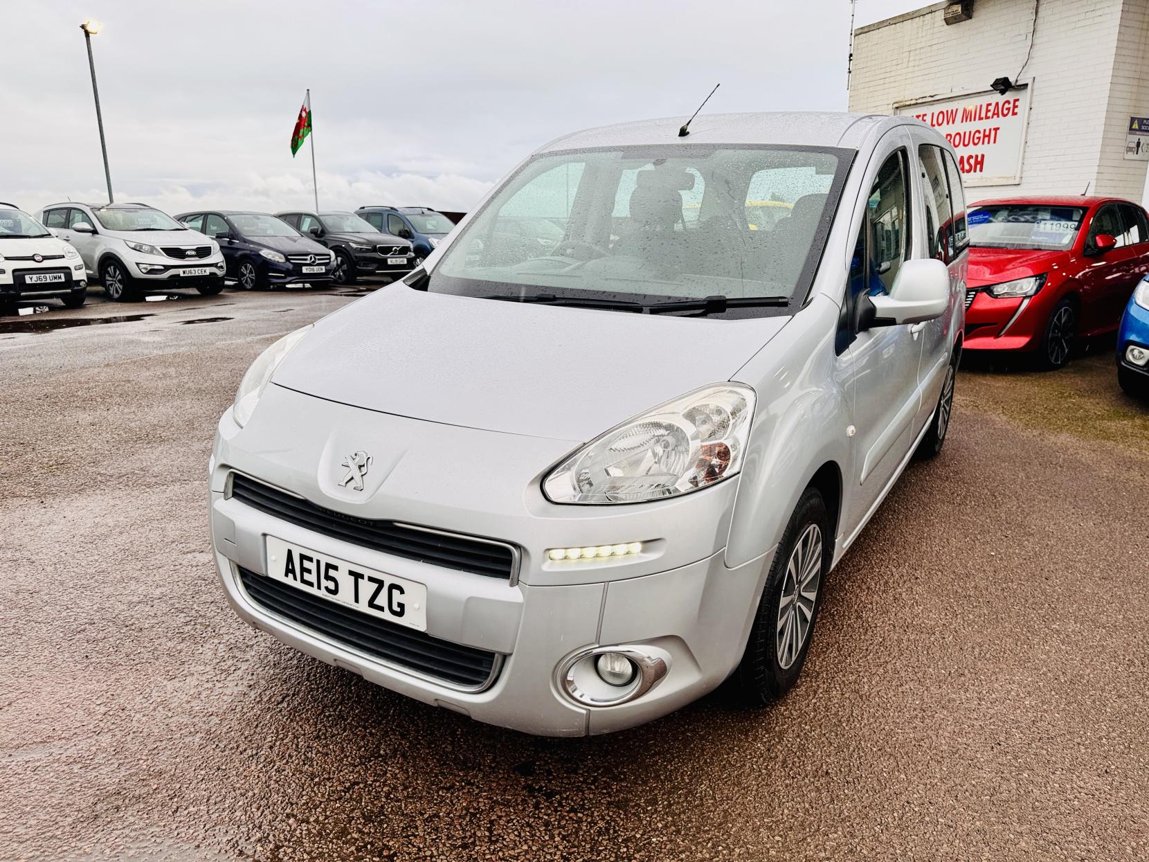 Peugeot Partner Tepee 1.6 HDi Tepee S MPV 5dr Diesel Manual (135 g/km, 92 bhp)