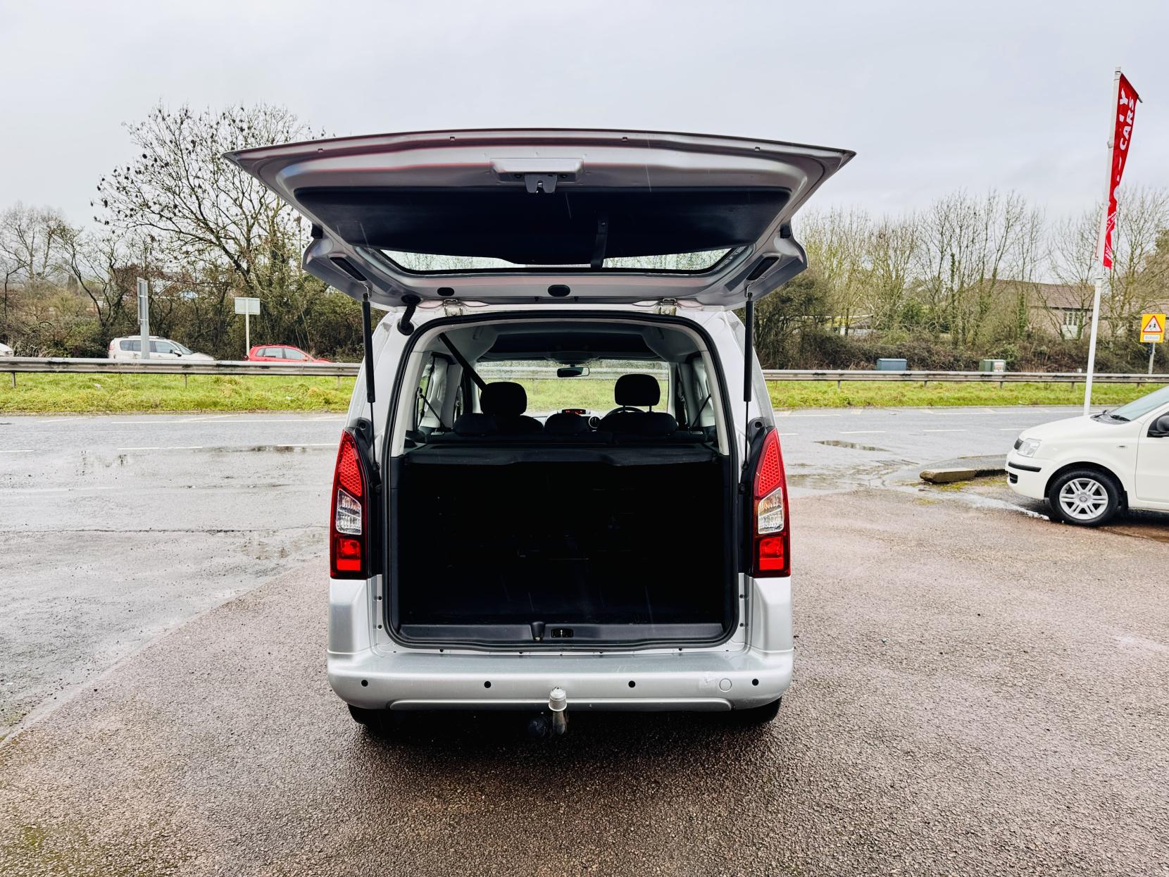 Peugeot Partner Tepee 1.6 HDi Tepee S MPV 5dr Diesel Manual (135 g/km, 92 bhp)