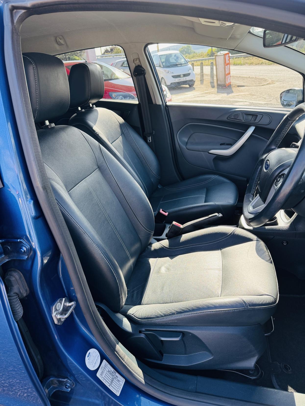Ford Fiesta 1.6 Titanium Hatchback 5dr Petrol Manual (139 g/km, 118 bhp)