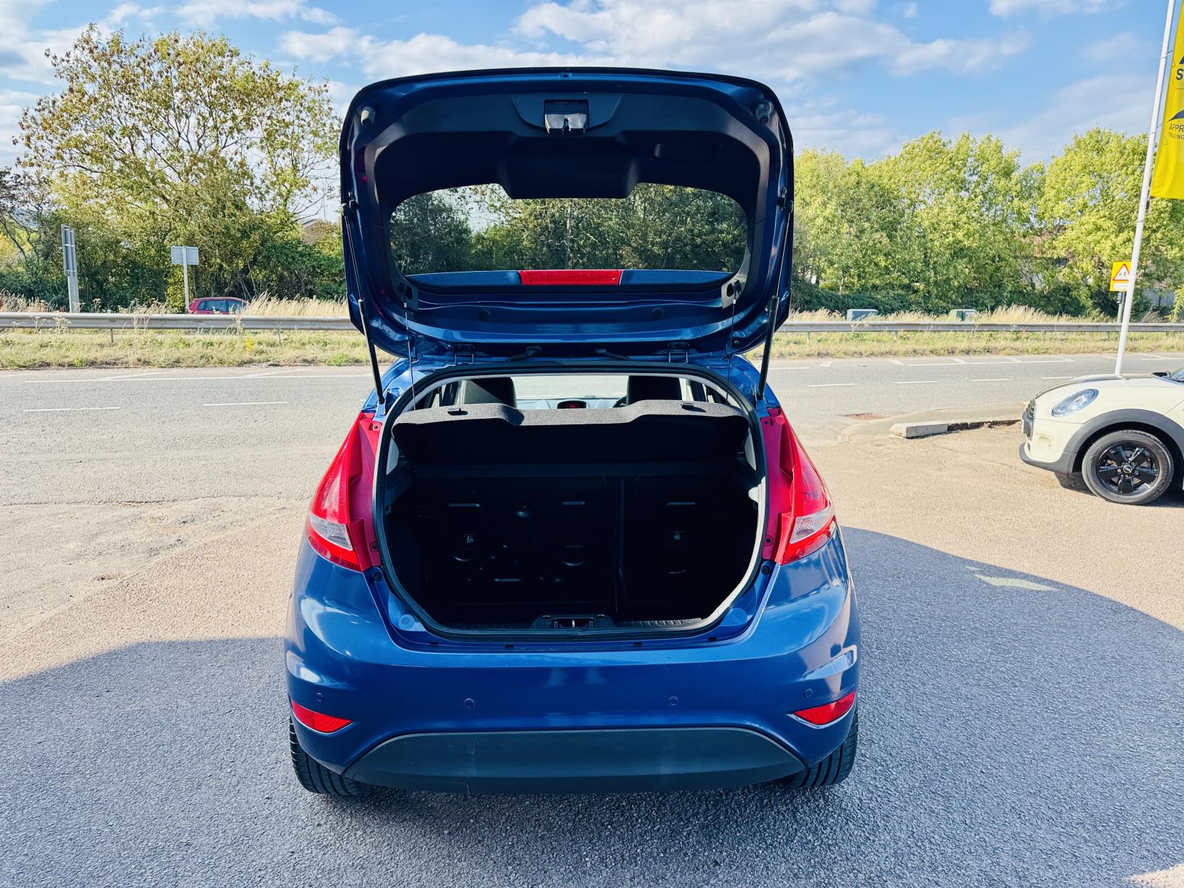 Ford Fiesta 1.6 Titanium Hatchback 5dr Petrol Manual (139 g/km, 118 bhp)