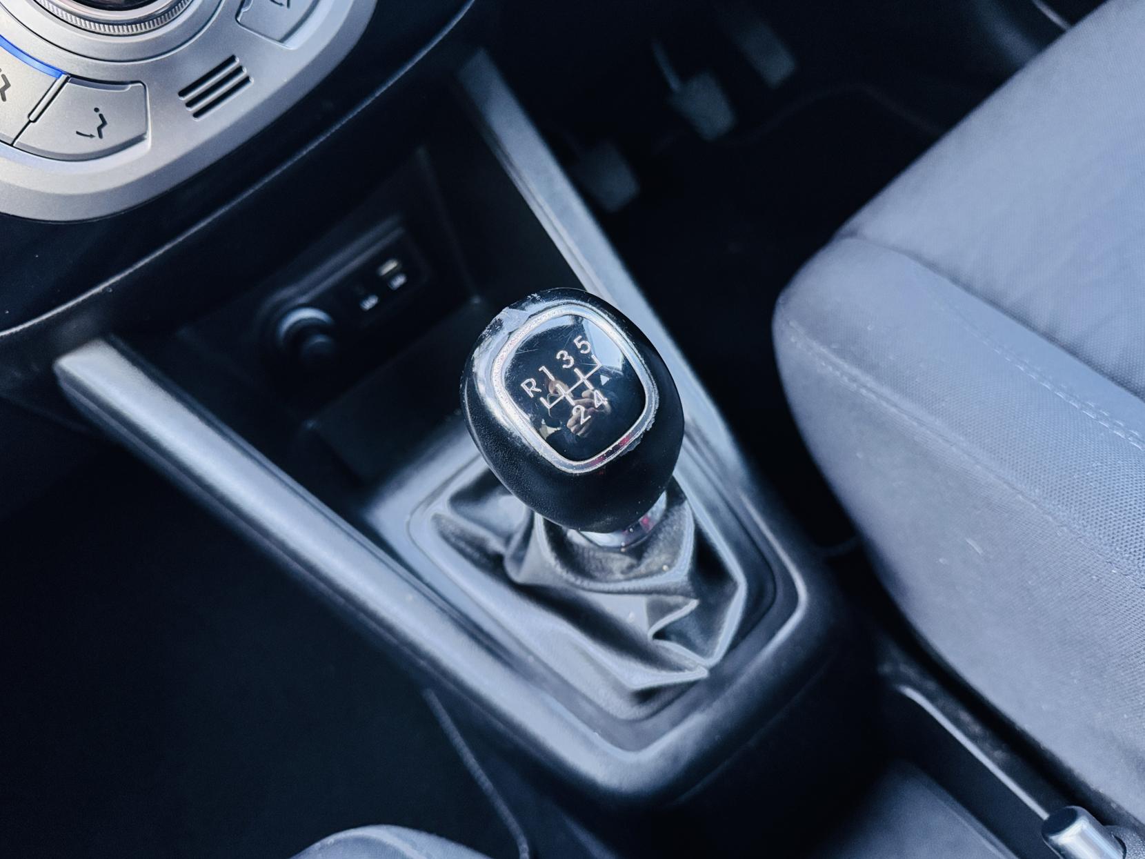 Hyundai ix20 1.4 Blue Drive SE Hatchback 5dr Petrol Manual Euro 6 (s/s) (90 ps)