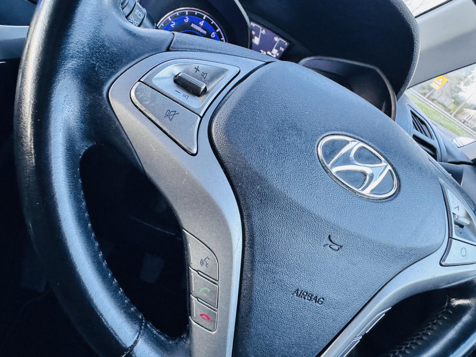 Hyundai ix20 1.4 Blue Drive SE Hatchback 5dr Petrol Manual Euro 6 (s/s) (90 ps)