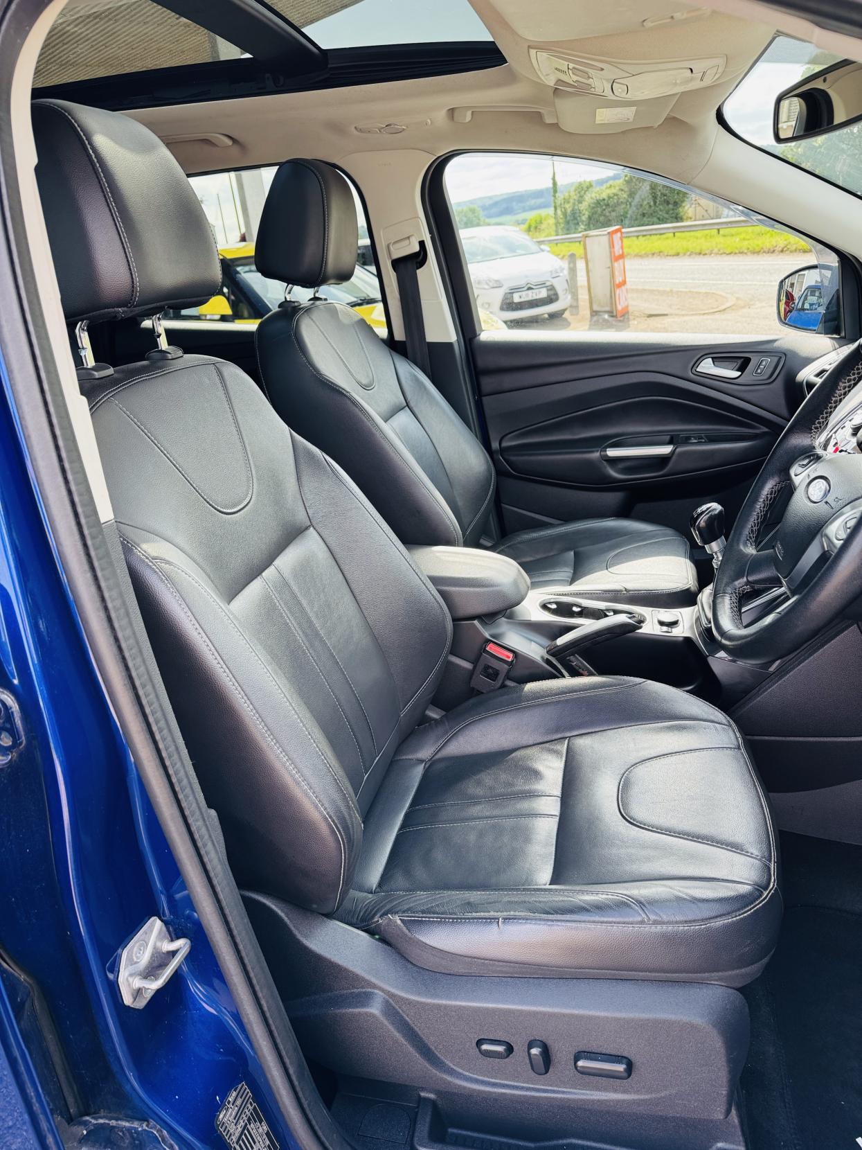 Ford Kuga 2.0 TDCi Titanium X SUV 5dr Diesel Manual 2WD Euro 5 (140 ps)