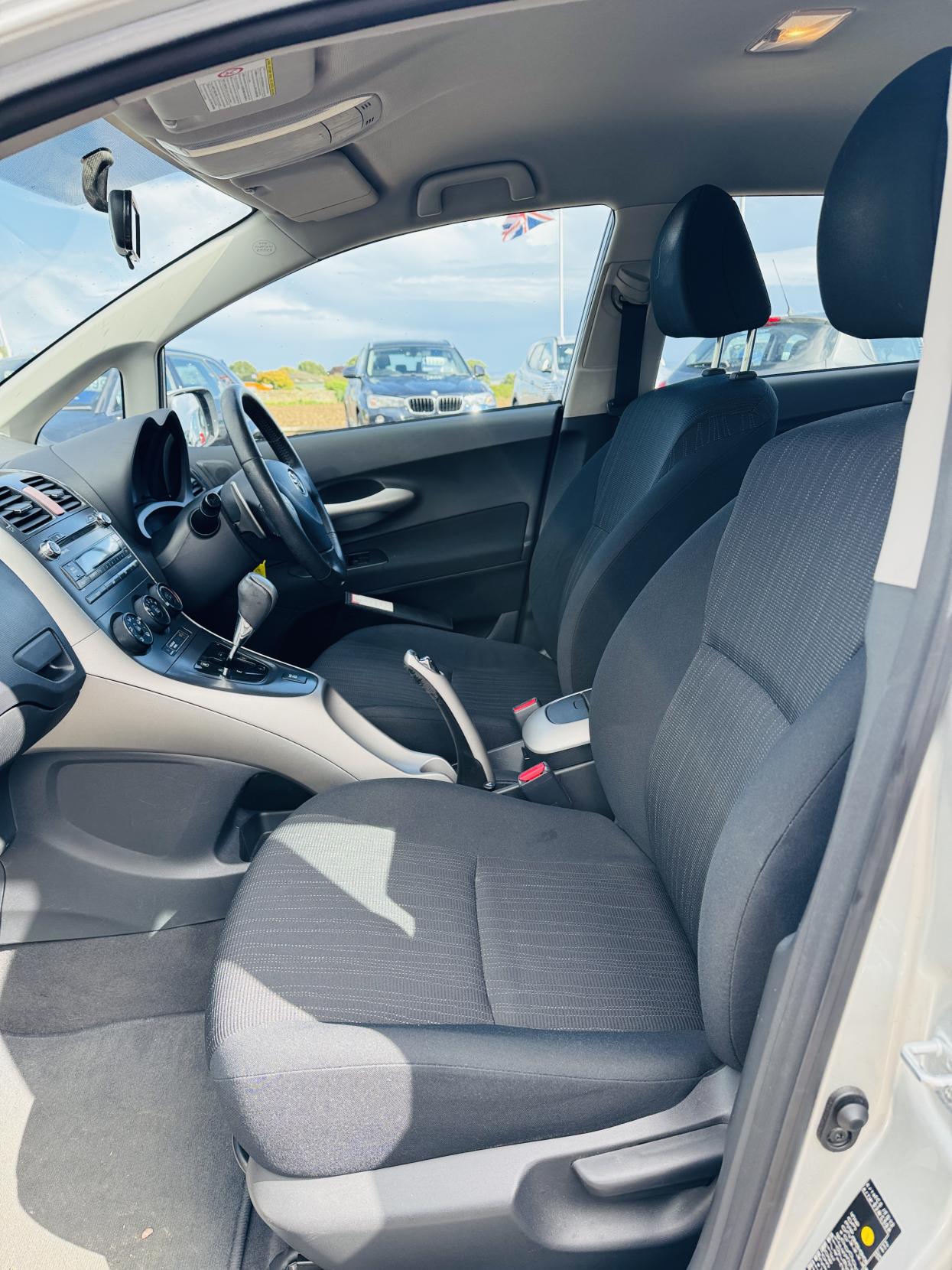 Toyota Auris 1.6 TR Hatchback 5dr Petrol Multimode (161 g/km, 124 bhp)