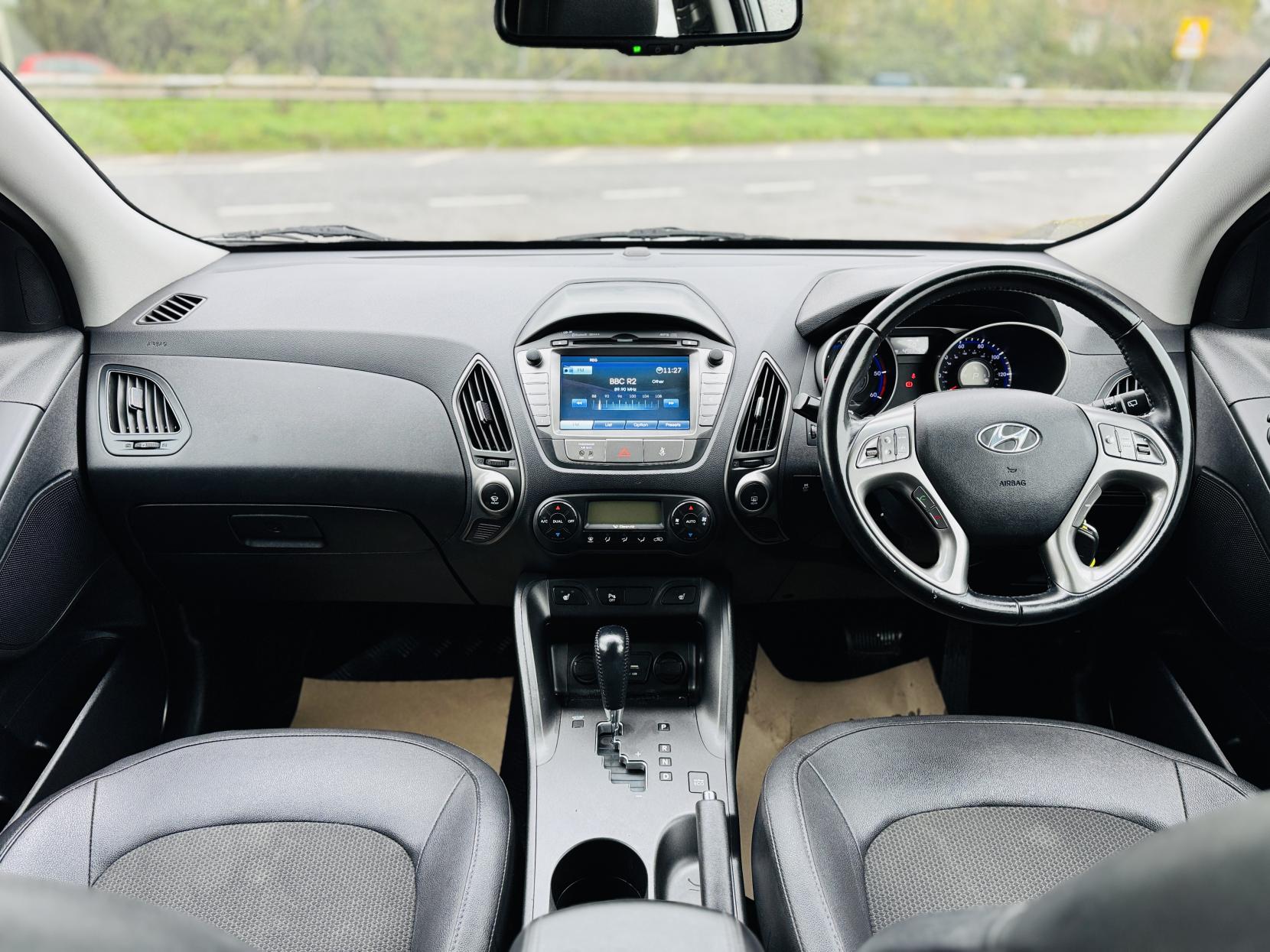 Hyundai ix35 2.0 CRDi SE SUV 5dr Diesel Auto 4WD Euro 5 (Nav) (134 bhp)