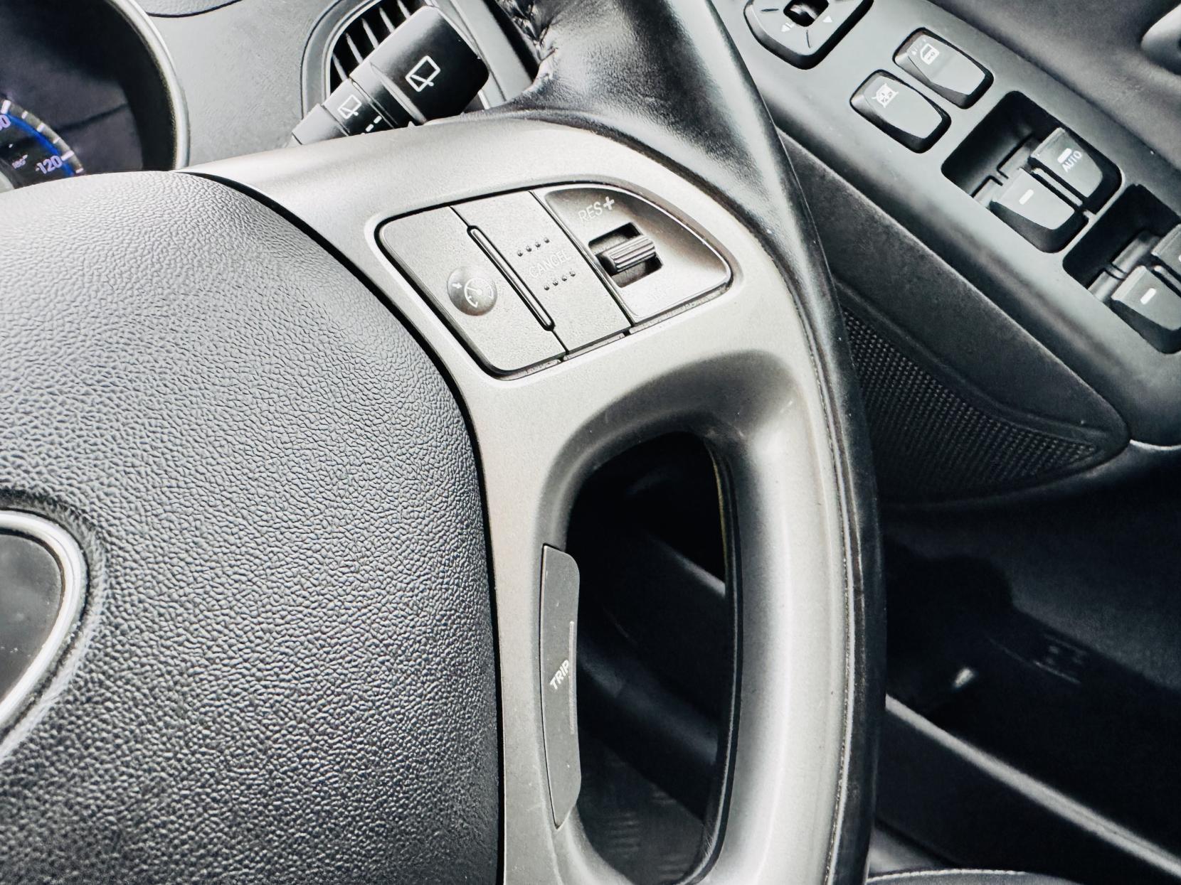 Hyundai ix35 2.0 CRDi SE SUV 5dr Diesel Auto 4WD Euro 5 (Nav) (134 bhp)