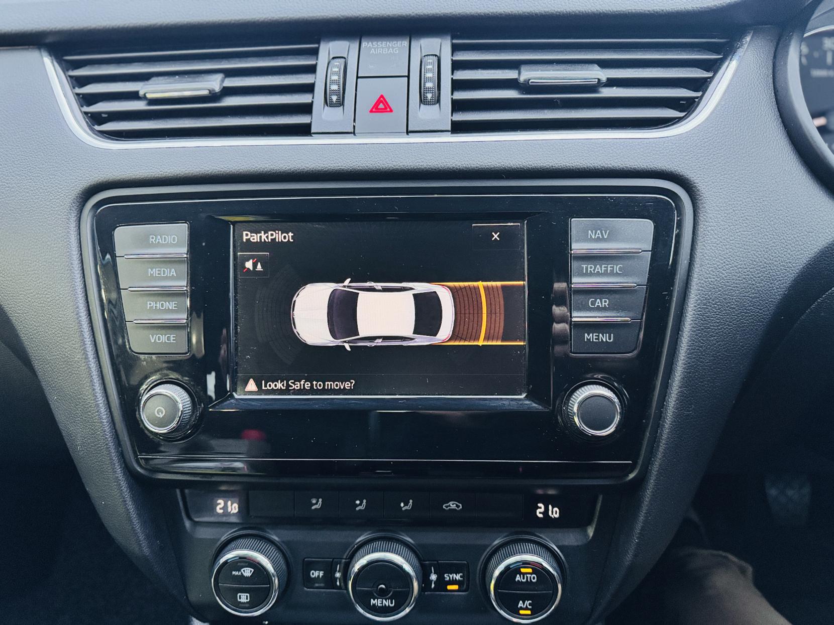 Skoda Octavia 1.6 TDI SE L Hatchback 5dr Diesel Manual Euro 6 (s/s) (110 ps)