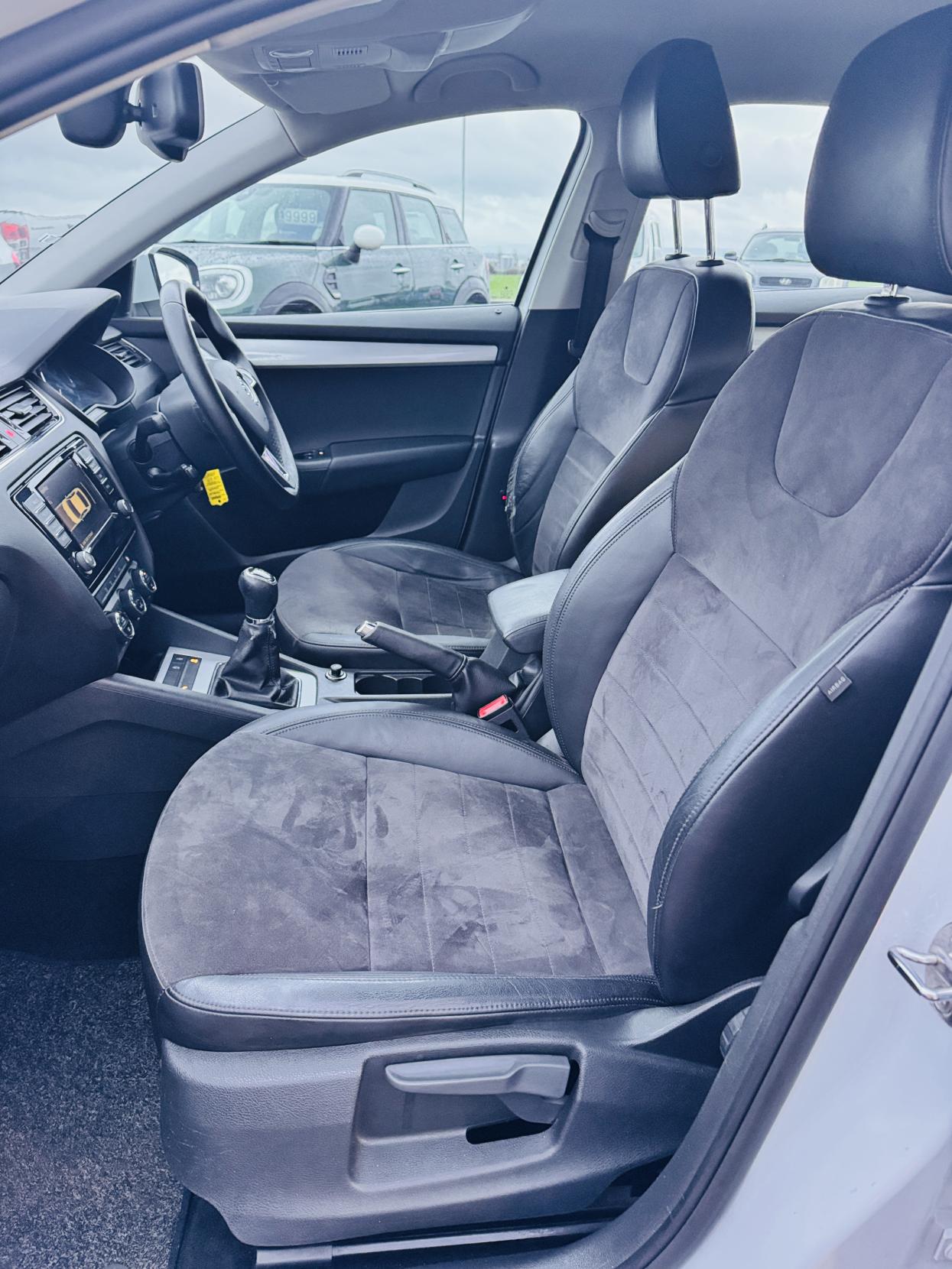 Skoda Octavia 1.6 TDI SE L Hatchback 5dr Diesel Manual Euro 6 (s/s) (110 ps)