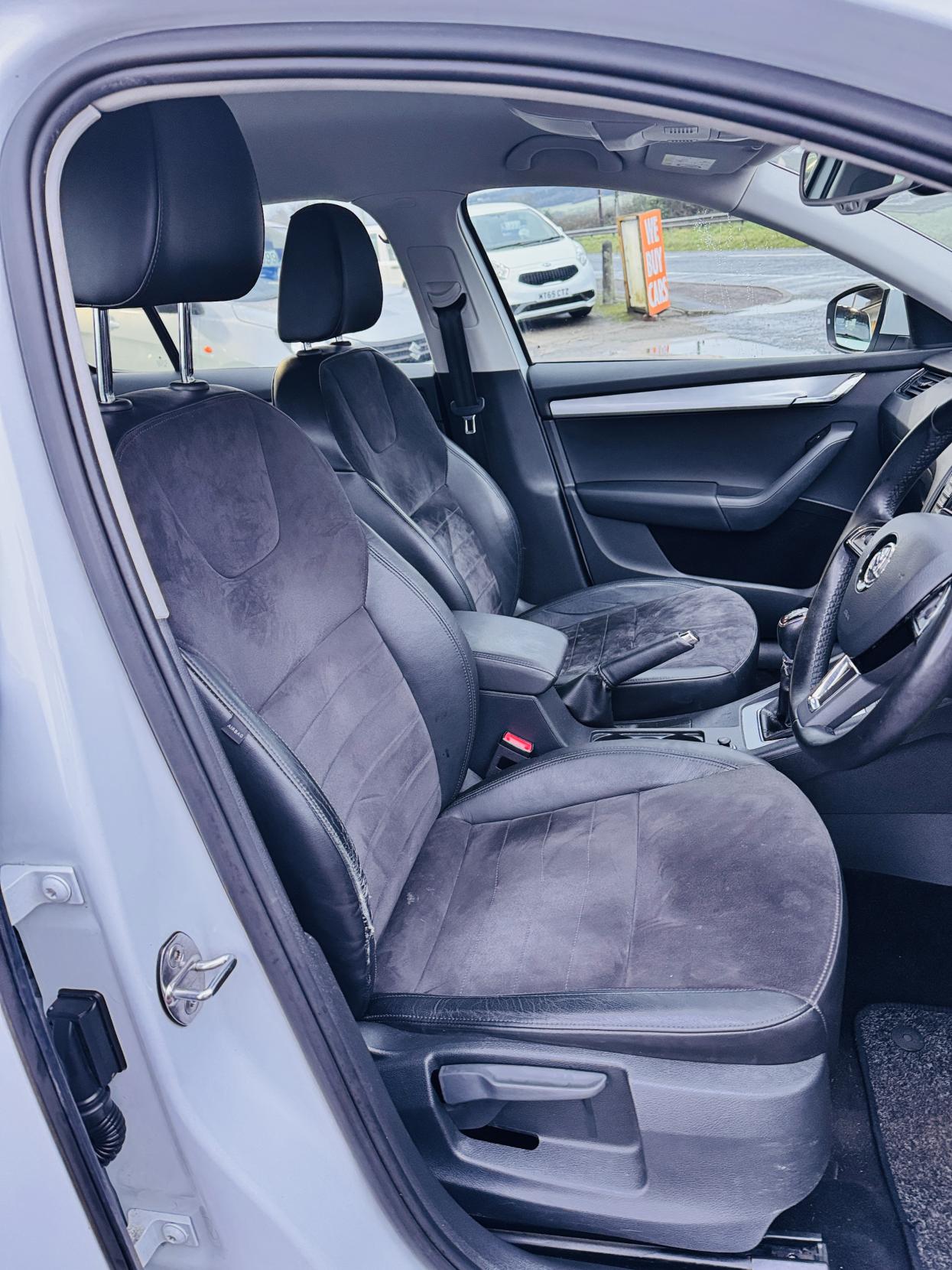 Skoda Octavia 1.6 TDI SE L Hatchback 5dr Diesel Manual Euro 6 (s/s) (110 ps)