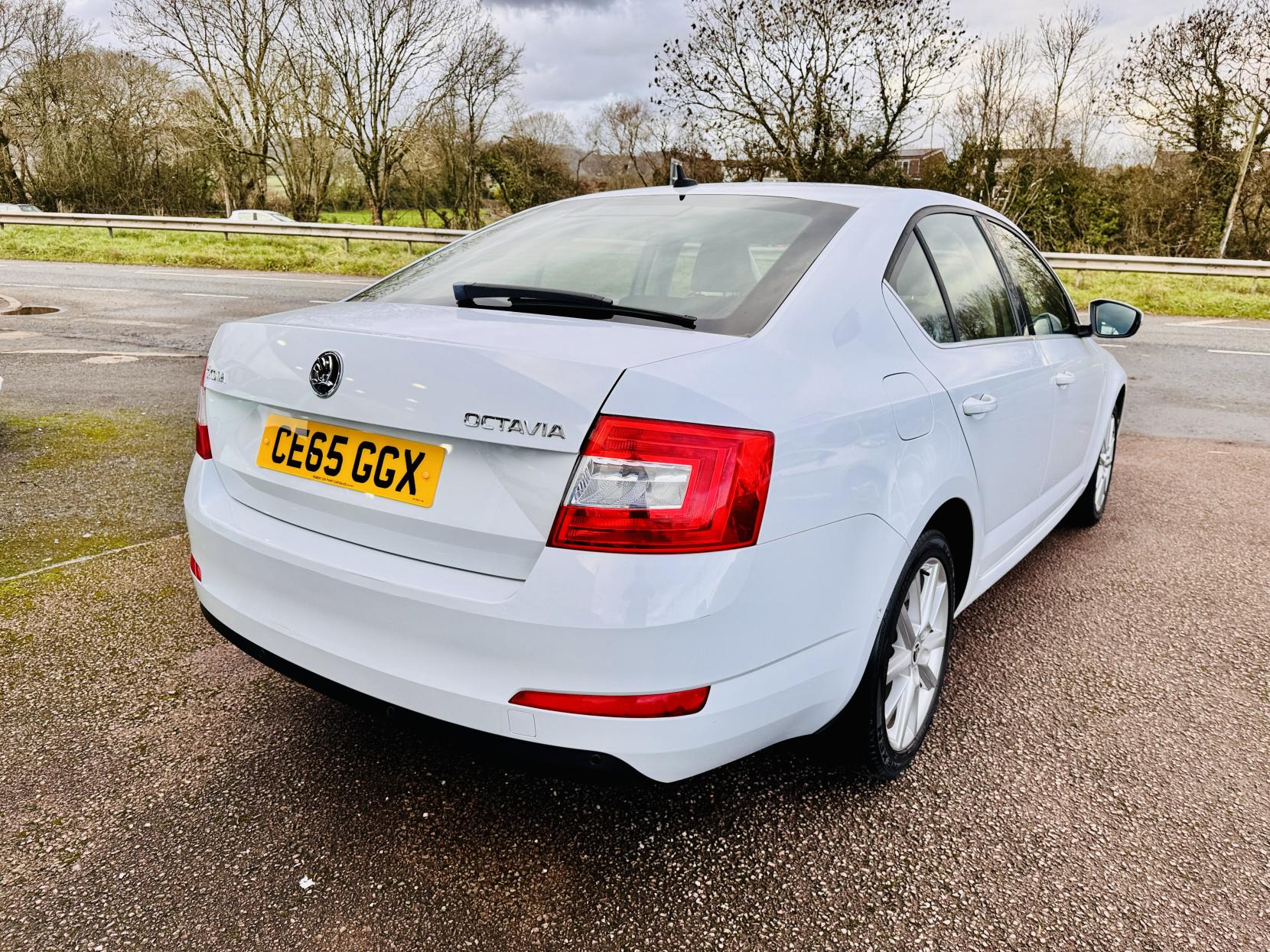 Skoda Octavia 1.6 TDI SE L Hatchback 5dr Diesel Manual Euro 6 (s/s) (110 ps)