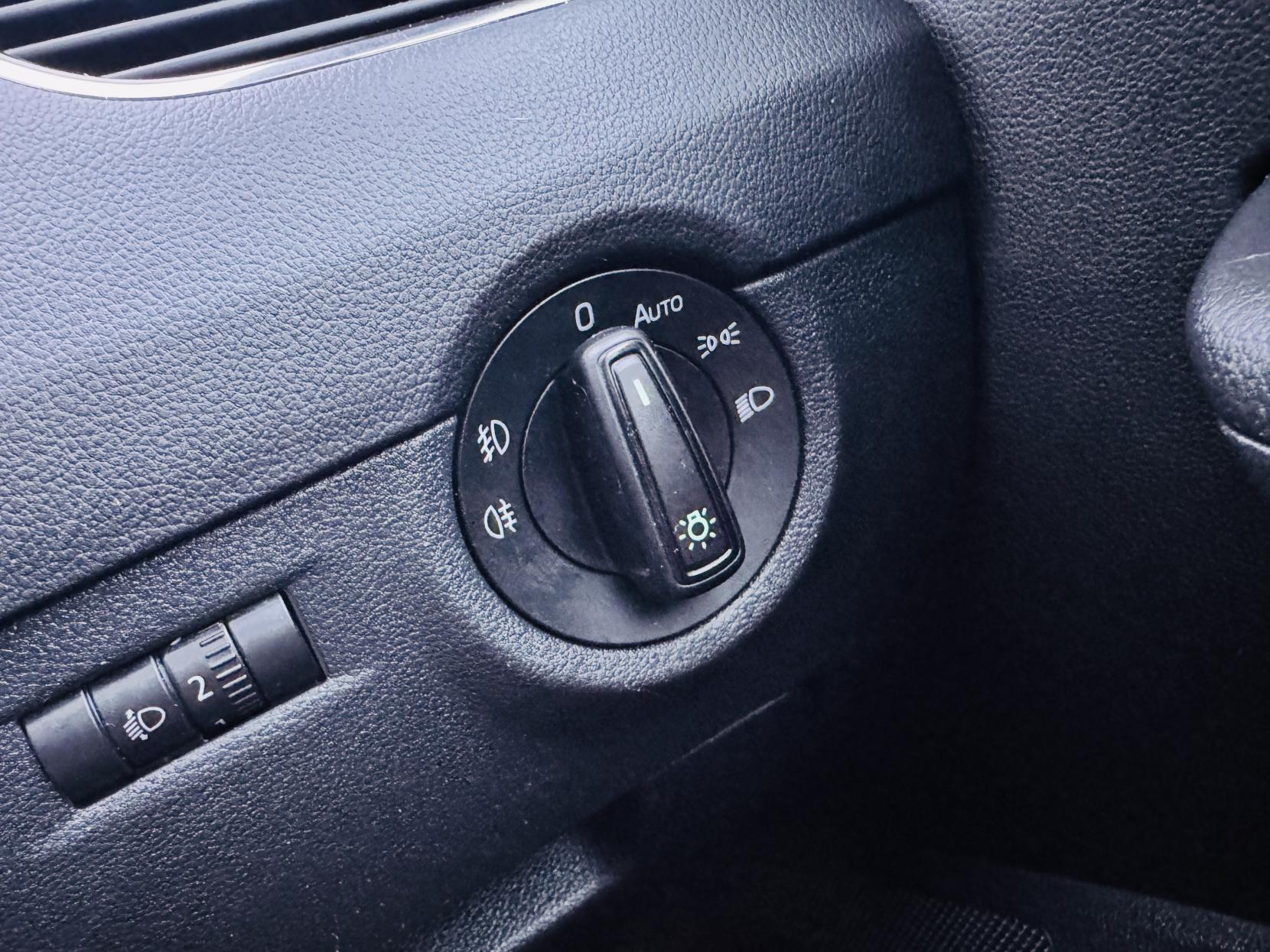 Skoda Octavia 1.6 TDI SE L Hatchback 5dr Diesel Manual Euro 6 (s/s) (110 ps)