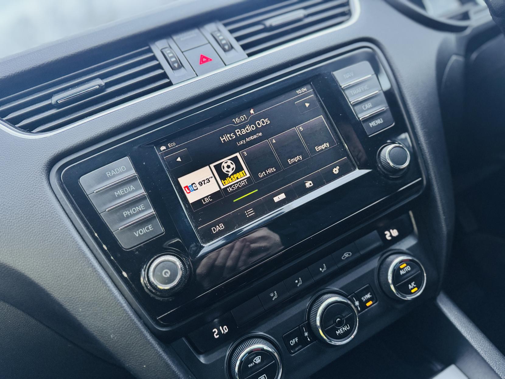 Skoda Octavia 1.6 TDI SE L Hatchback 5dr Diesel Manual Euro 6 (s/s) (110 ps)