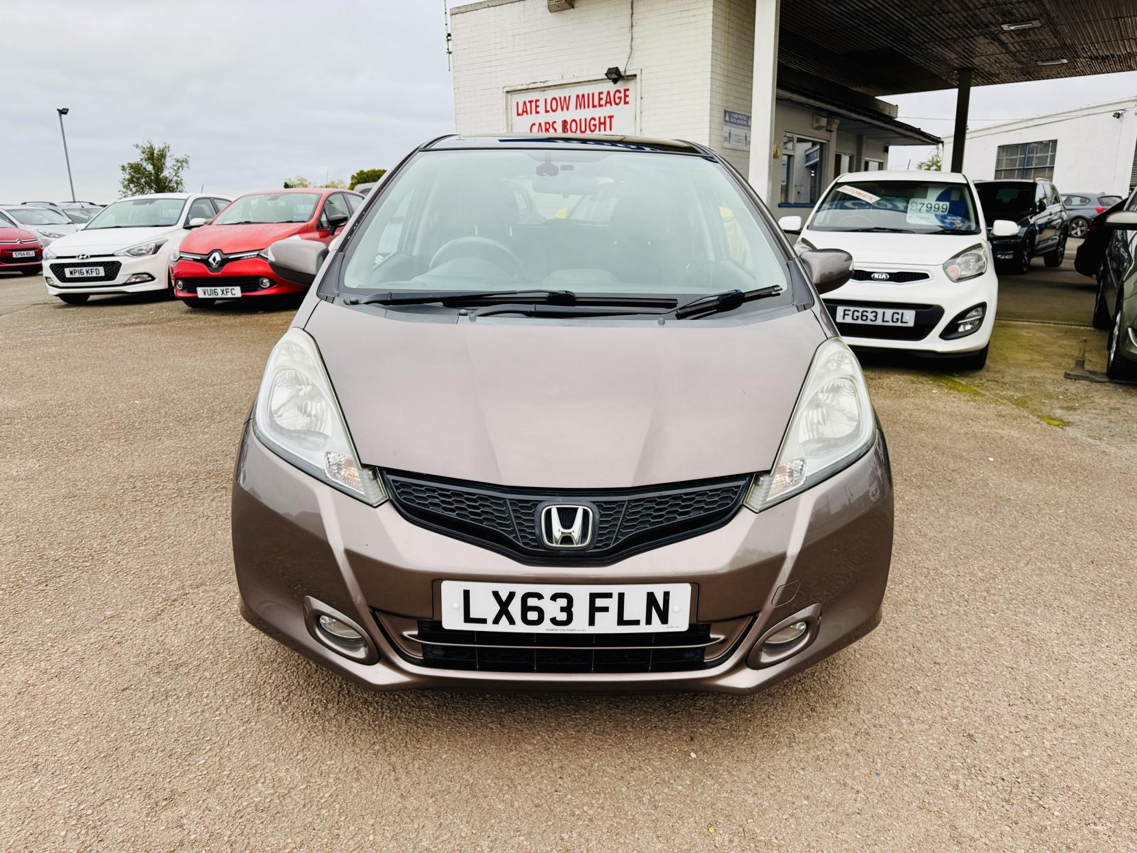 Honda Jazz 1.4 i-VTEC EX Hatchback 5dr Petrol CVT Euro 5 (99 ps)