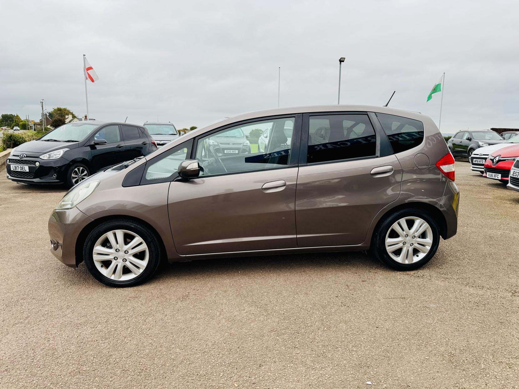 Honda Jazz 1.4 i-VTEC EX Hatchback 5dr Petrol CVT Euro 5 (99 ps)