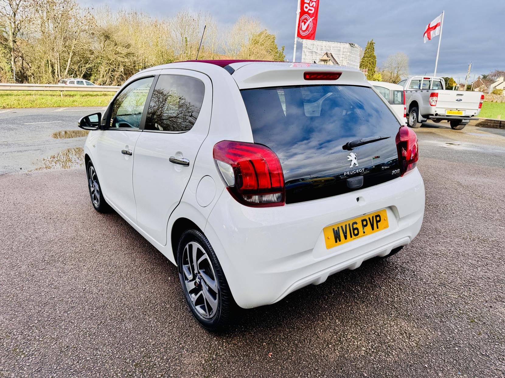 Peugeot 108 1.2 PureTech Allure Top! 5dr Petrol Manual Euro 6 (82 ps)