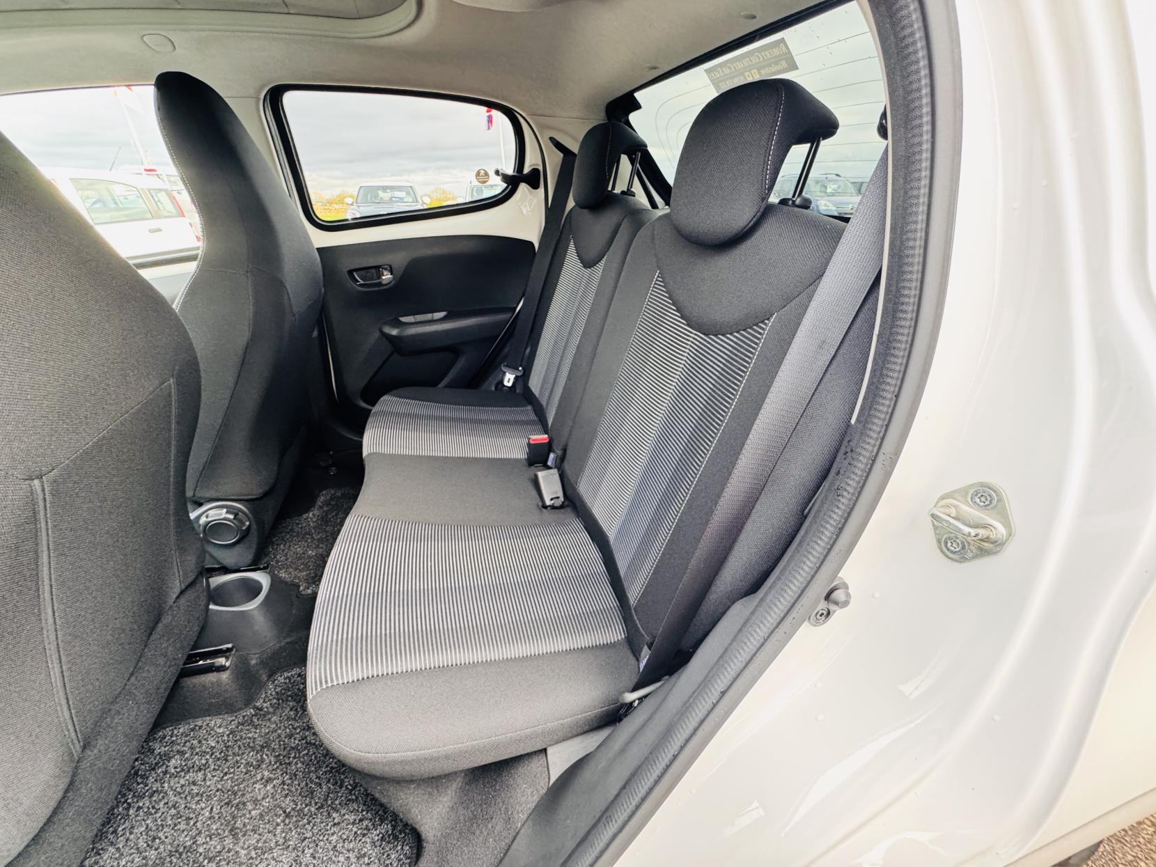 Peugeot 108 1.2 PureTech Allure Top! 5dr Petrol Manual Euro 6 (82 ps)