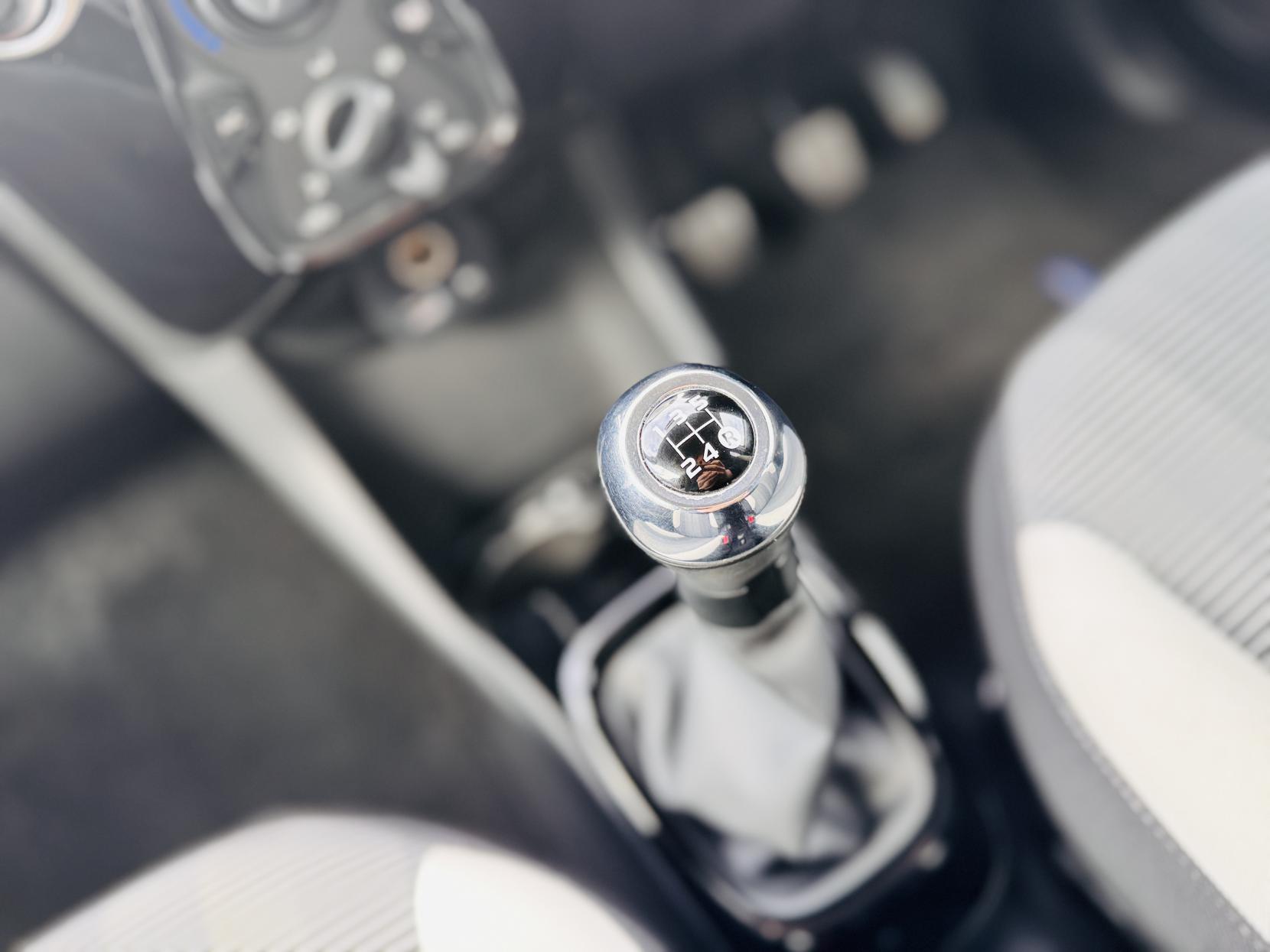 Peugeot 108 1.2 PureTech Allure Top! 5dr Petrol Manual Euro 6 (82 ps)