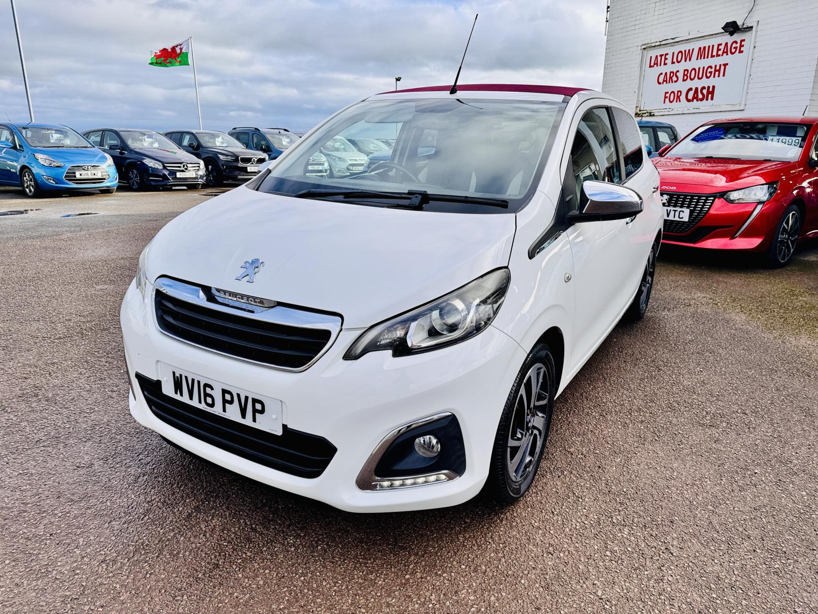 Peugeot 108 1.2 PureTech Allure Top! 5dr Petrol Manual Euro 6 (82 ps)