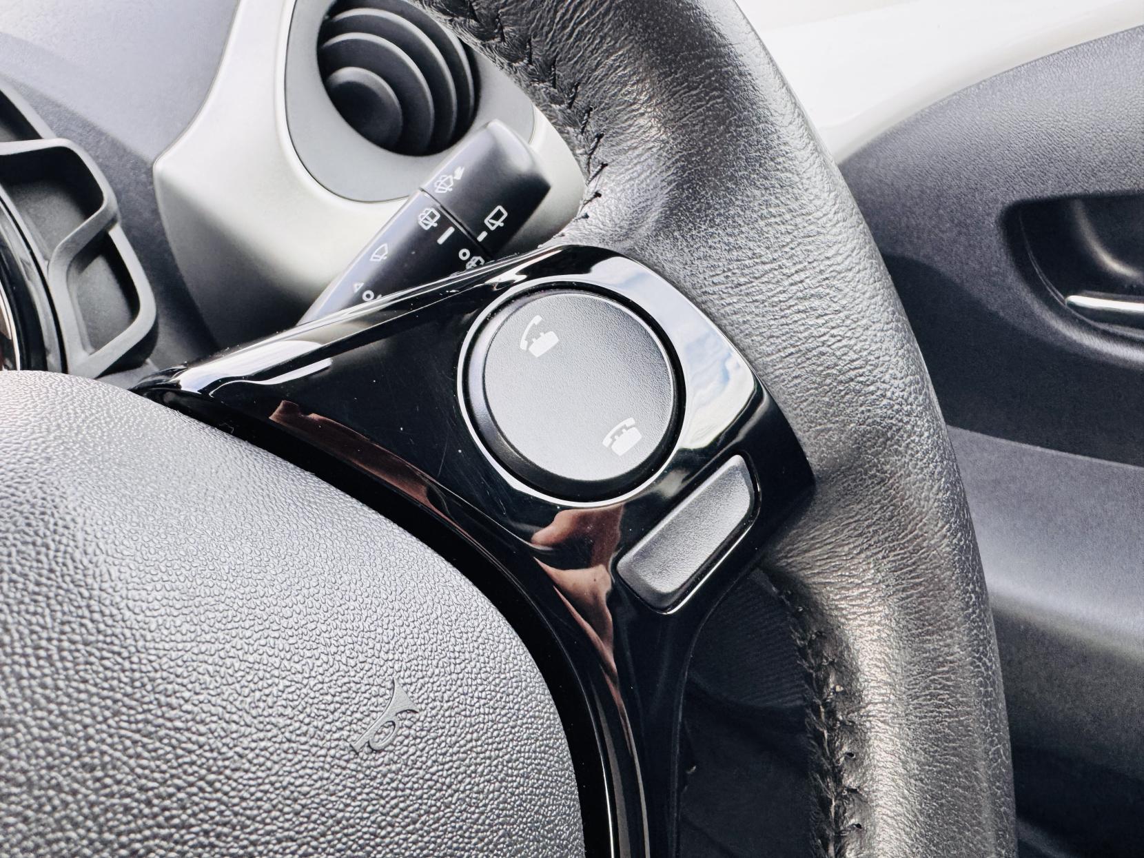 Peugeot 108 1.2 PureTech Allure Top! 5dr Petrol Manual Euro 6 (82 ps)