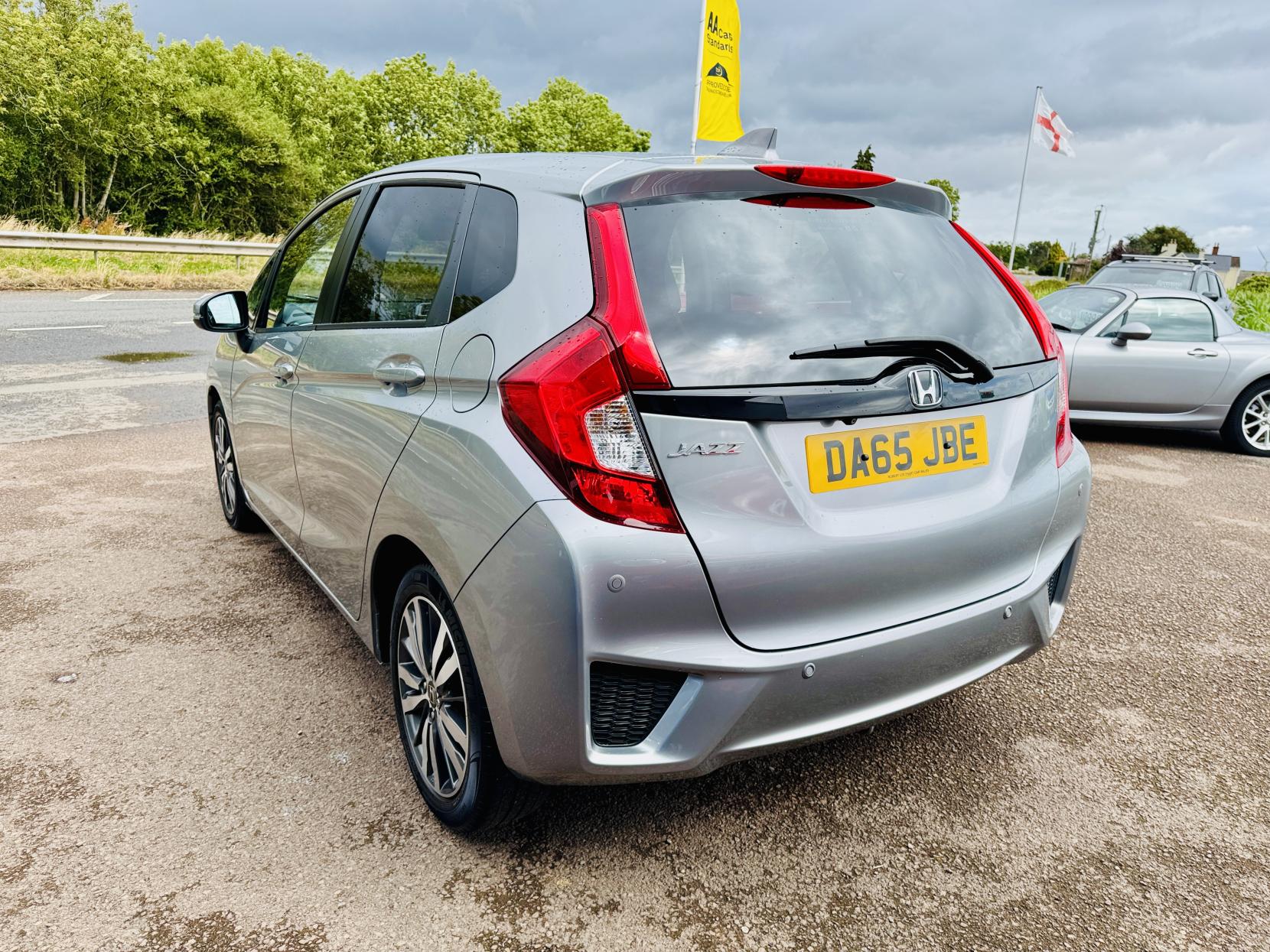 Honda Jazz 1.3 i-VTEC EX Hatchback 5dr Petrol Manual Euro 6 (s/s) (102 ps)