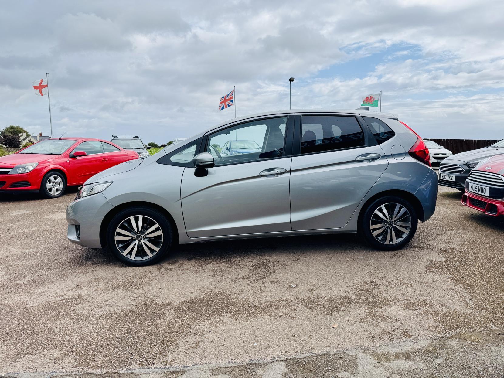 Honda Jazz 1.3 i-VTEC EX Hatchback 5dr Petrol Manual Euro 6 (s/s) (102 ps)