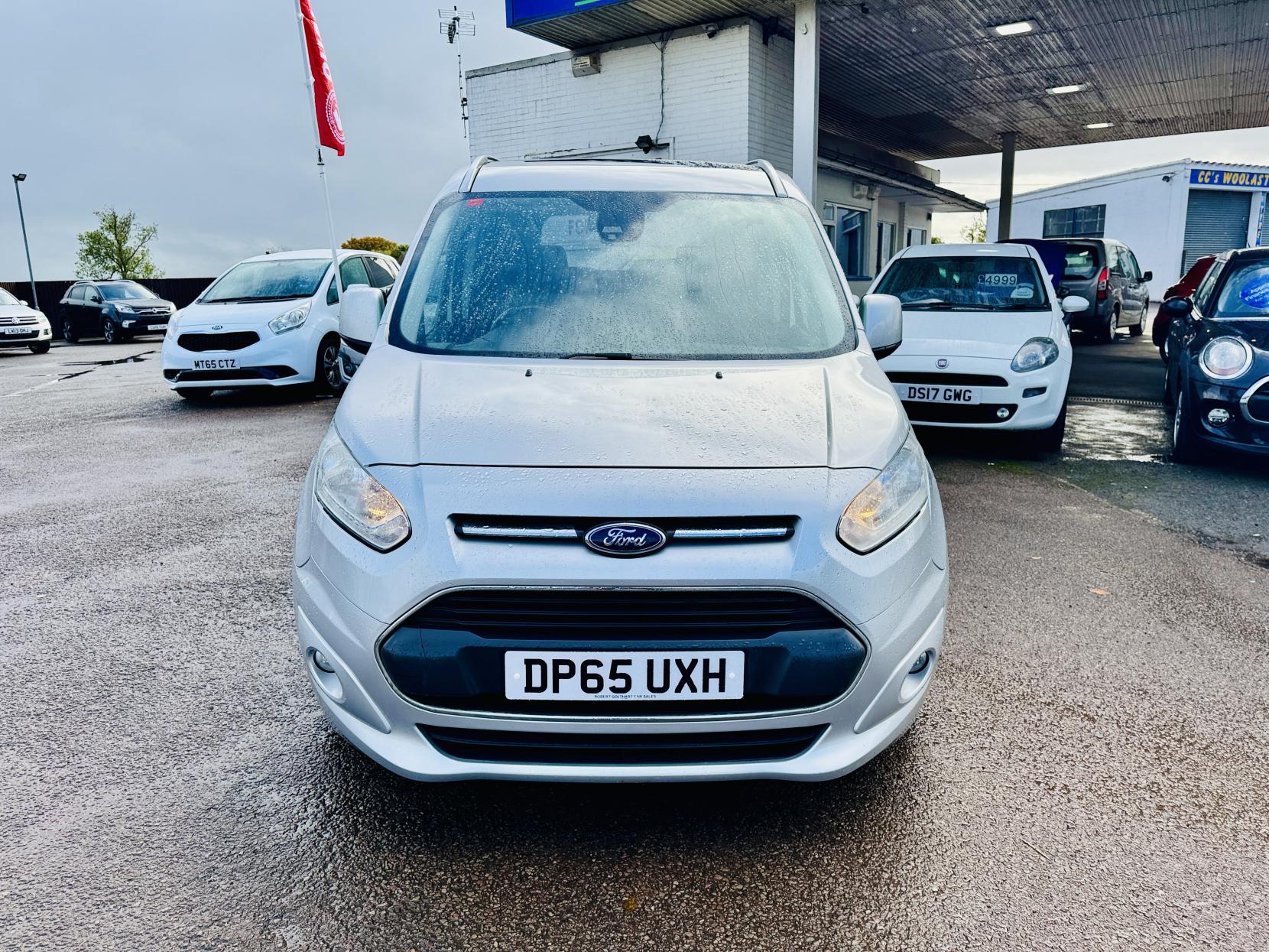 Ford Grand Tourneo Connect 1.5 TDCi Titanium MPV 5dr Diesel Powershift Euro 6 (s/s) (120 ps)