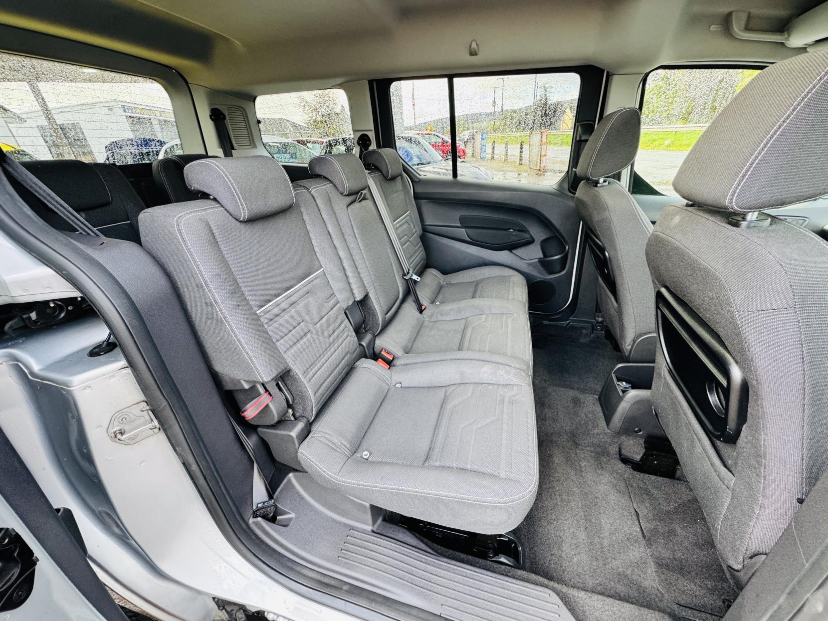 Ford Grand Tourneo Connect 1.5 TDCi Titanium MPV 5dr Diesel Powershift Euro 6 (s/s) (120 ps)