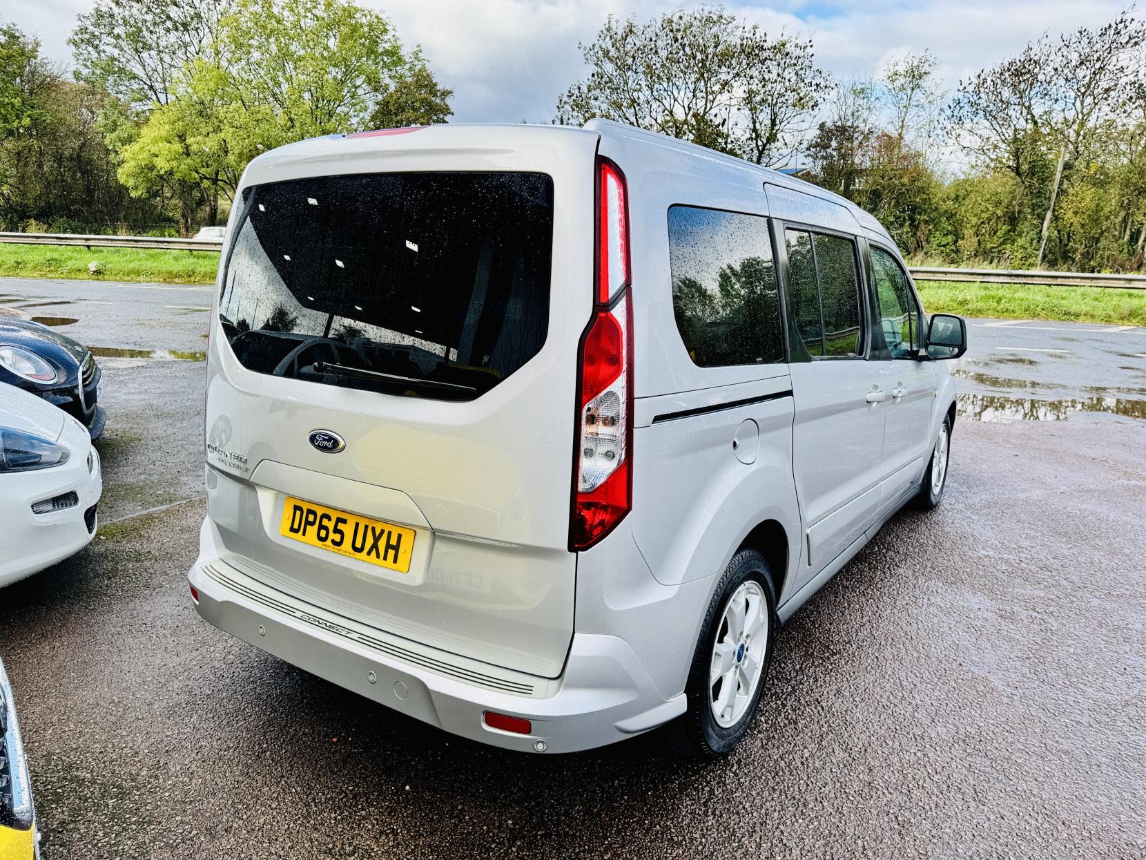 Ford Grand Tourneo Connect 1.5 TDCi Titanium MPV 5dr Diesel Powershift Euro 6 (s/s) (120 ps)