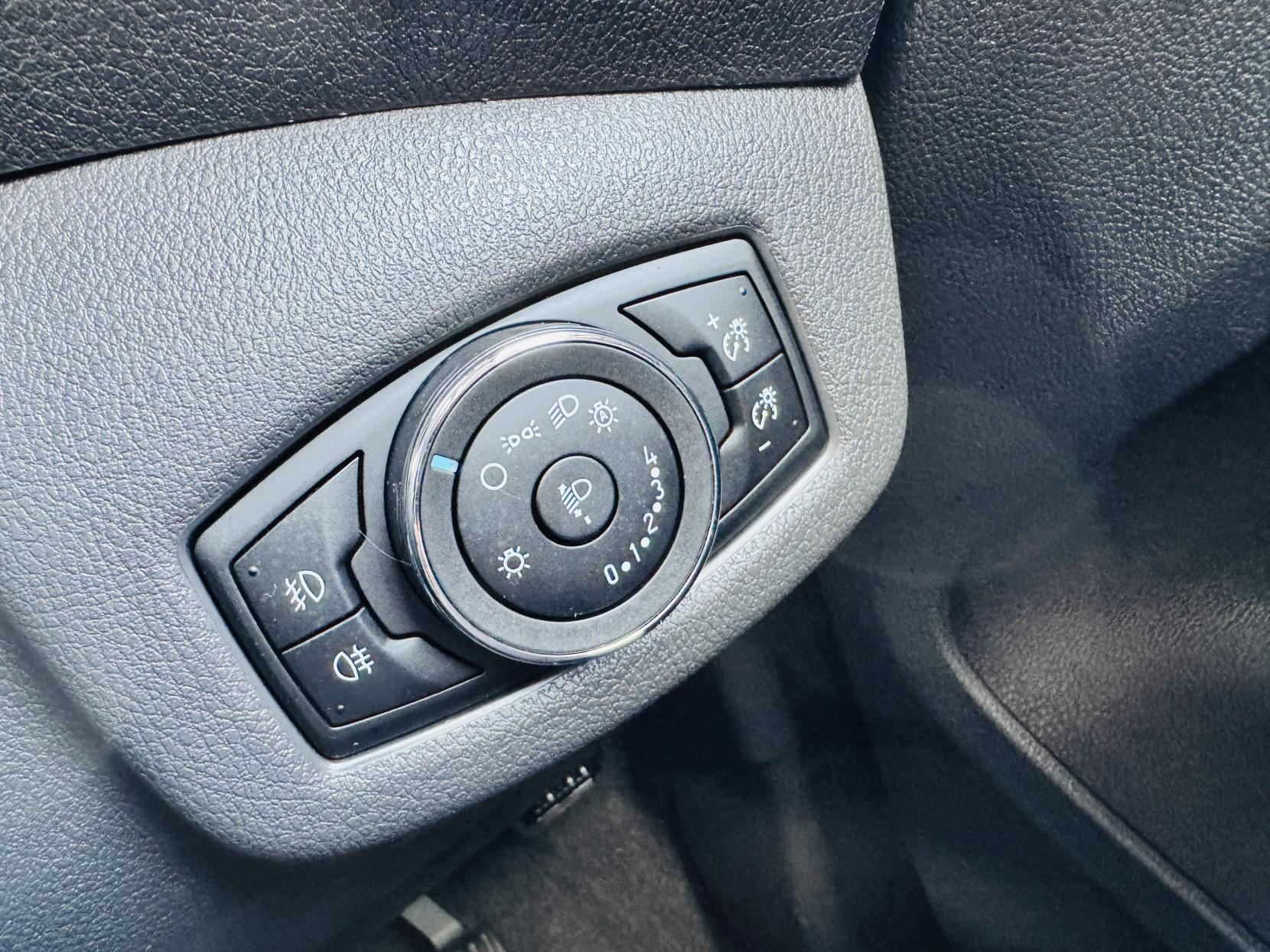 Ford Grand Tourneo Connect 1.5 TDCi Titanium MPV 5dr Diesel Powershift Euro 6 (s/s) (120 ps)