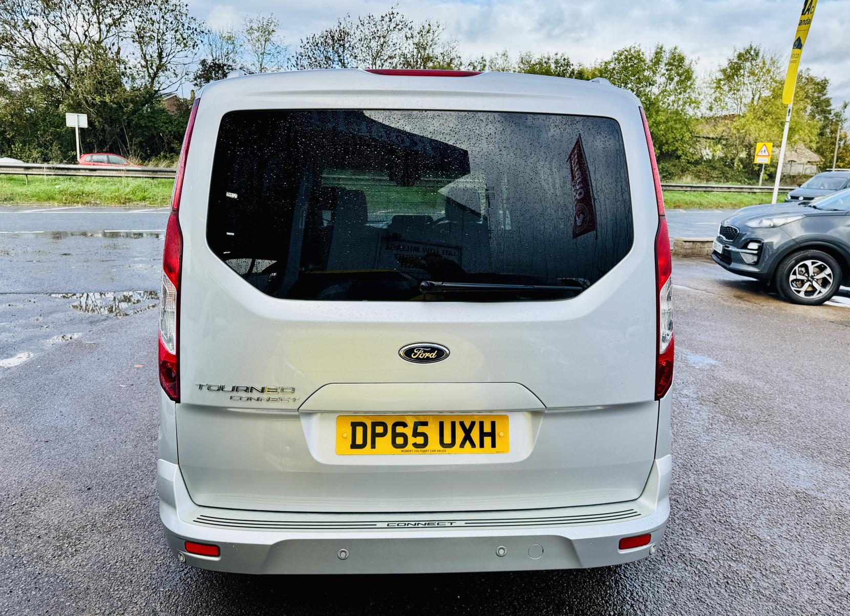 Ford Grand Tourneo Connect 1.5 TDCi Titanium MPV 5dr Diesel Powershift Euro 6 (s/s) (120 ps)