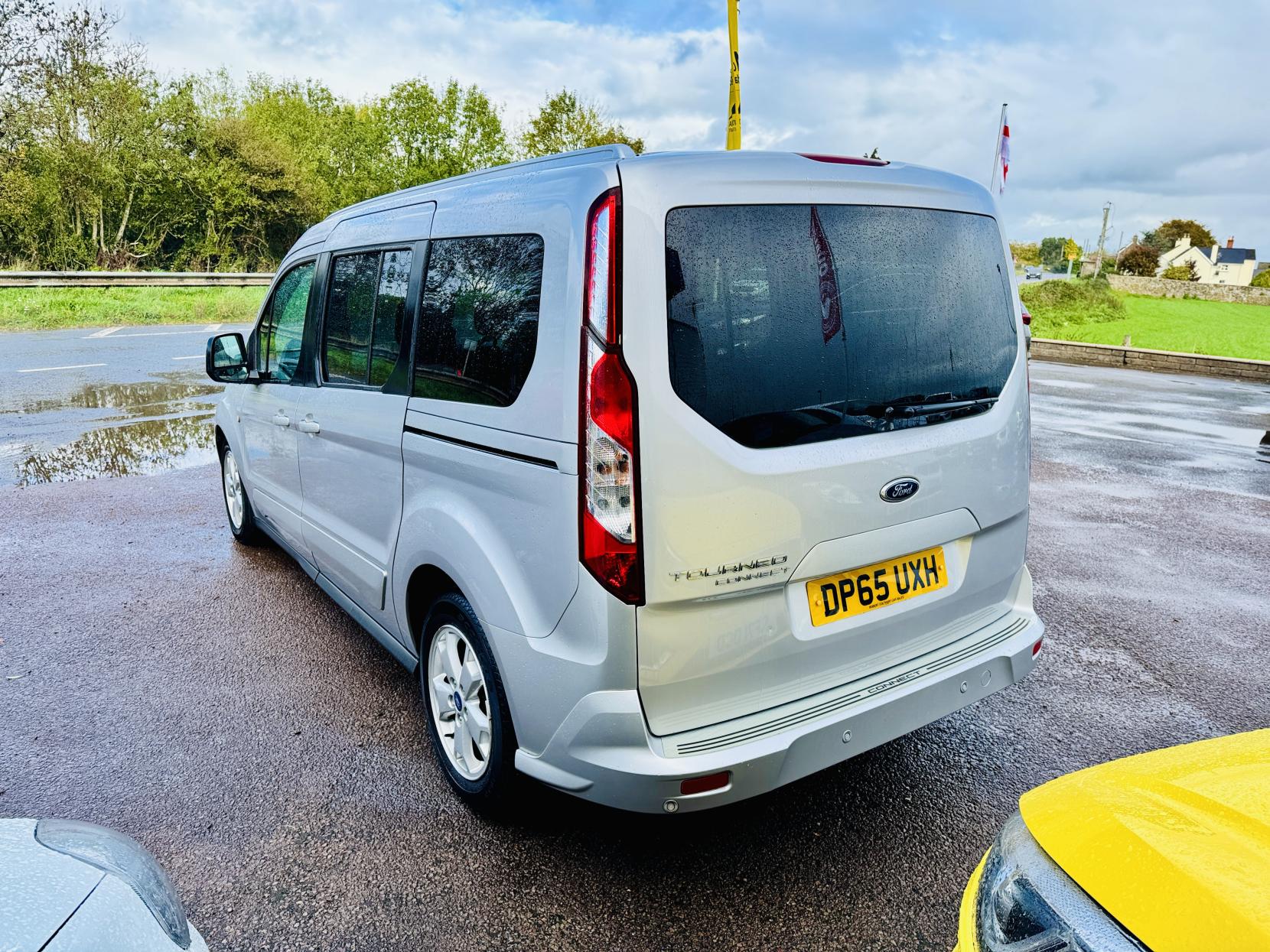 Ford Grand Tourneo Connect 1.5 TDCi Titanium MPV 5dr Diesel Powershift Euro 6 (s/s) (120 ps)