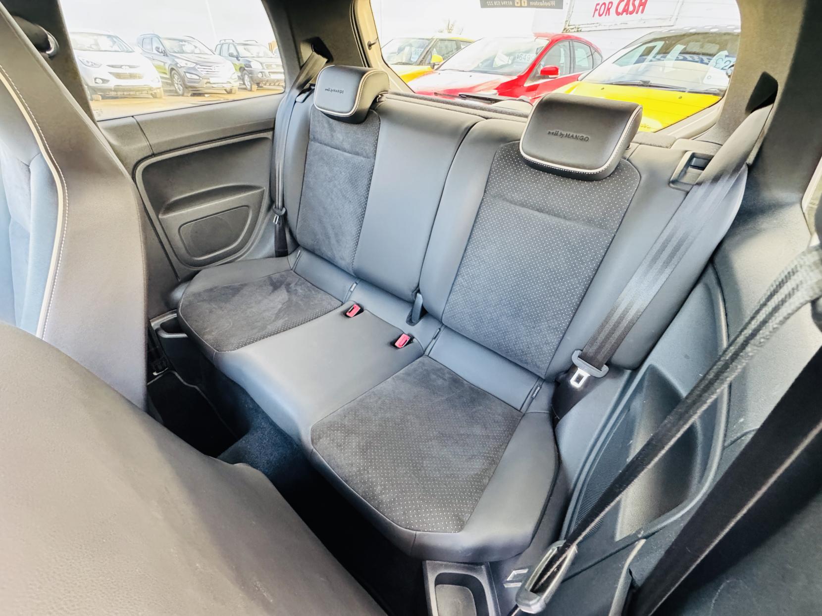 SEAT Mii 1.0 12v by MANGO Hatchback 3dr Petrol Manual Euro 5 (75 ps)