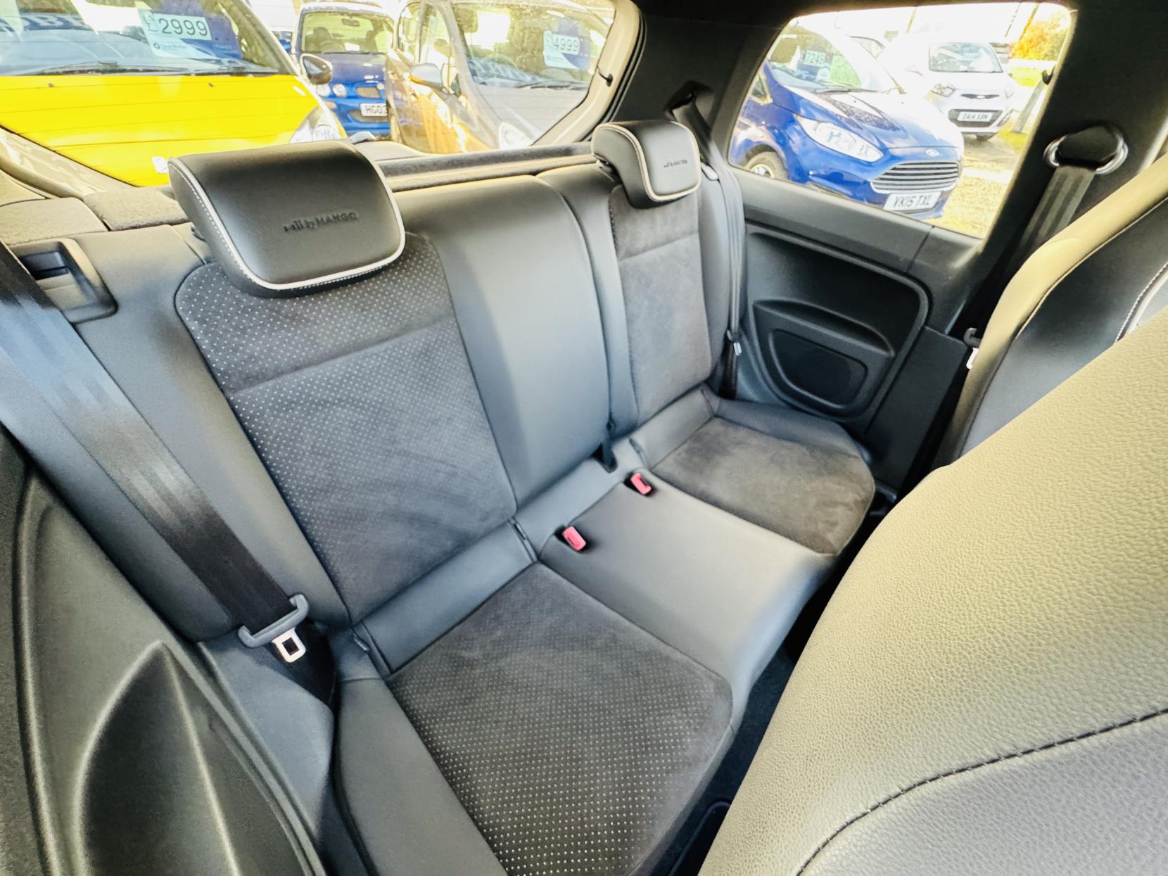 SEAT Mii 1.0 12v by MANGO Hatchback 3dr Petrol Manual Euro 5 (75 ps)