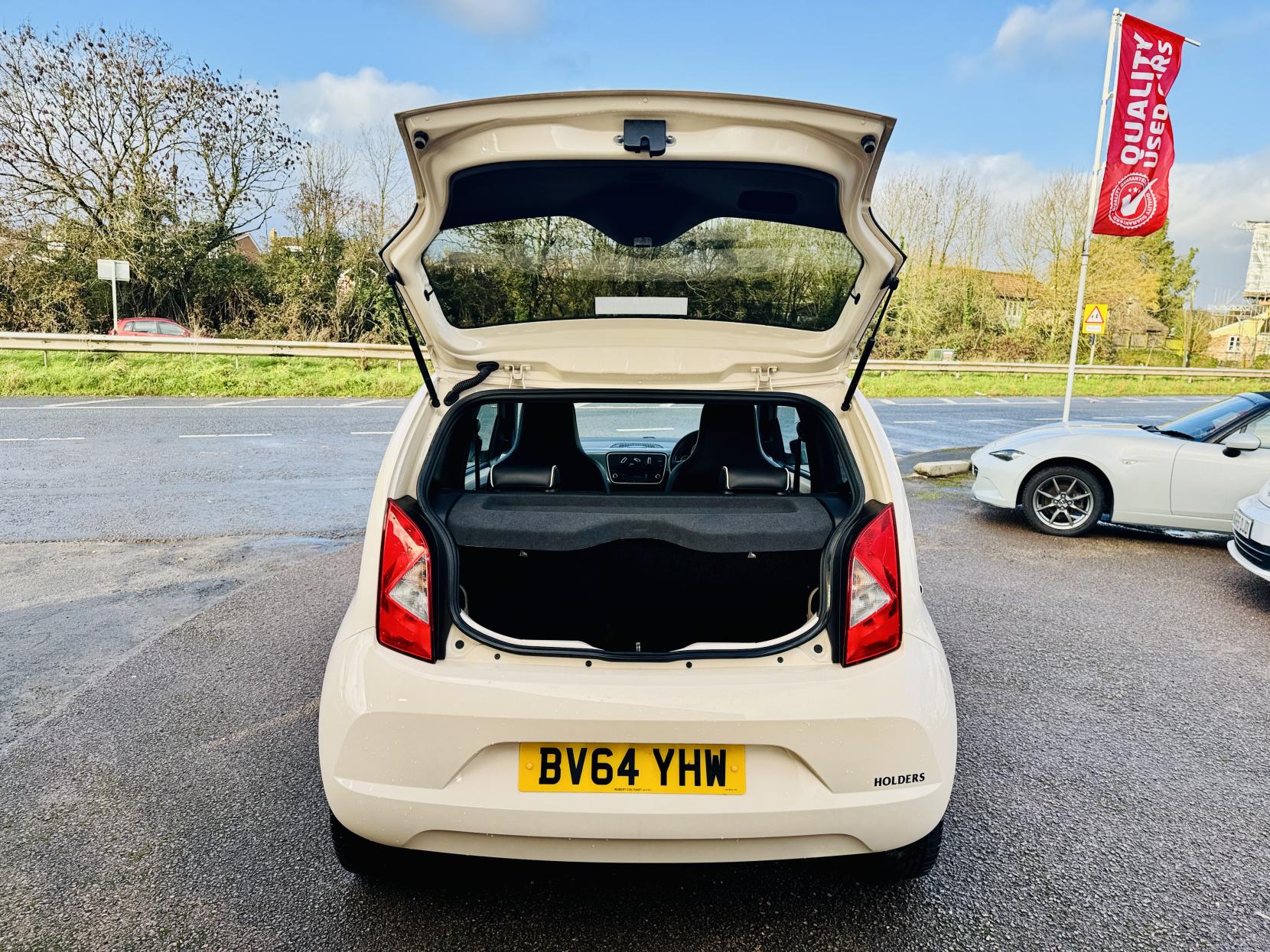 SEAT Mii 1.0 12v by MANGO Hatchback 3dr Petrol Manual Euro 5 (75 ps)