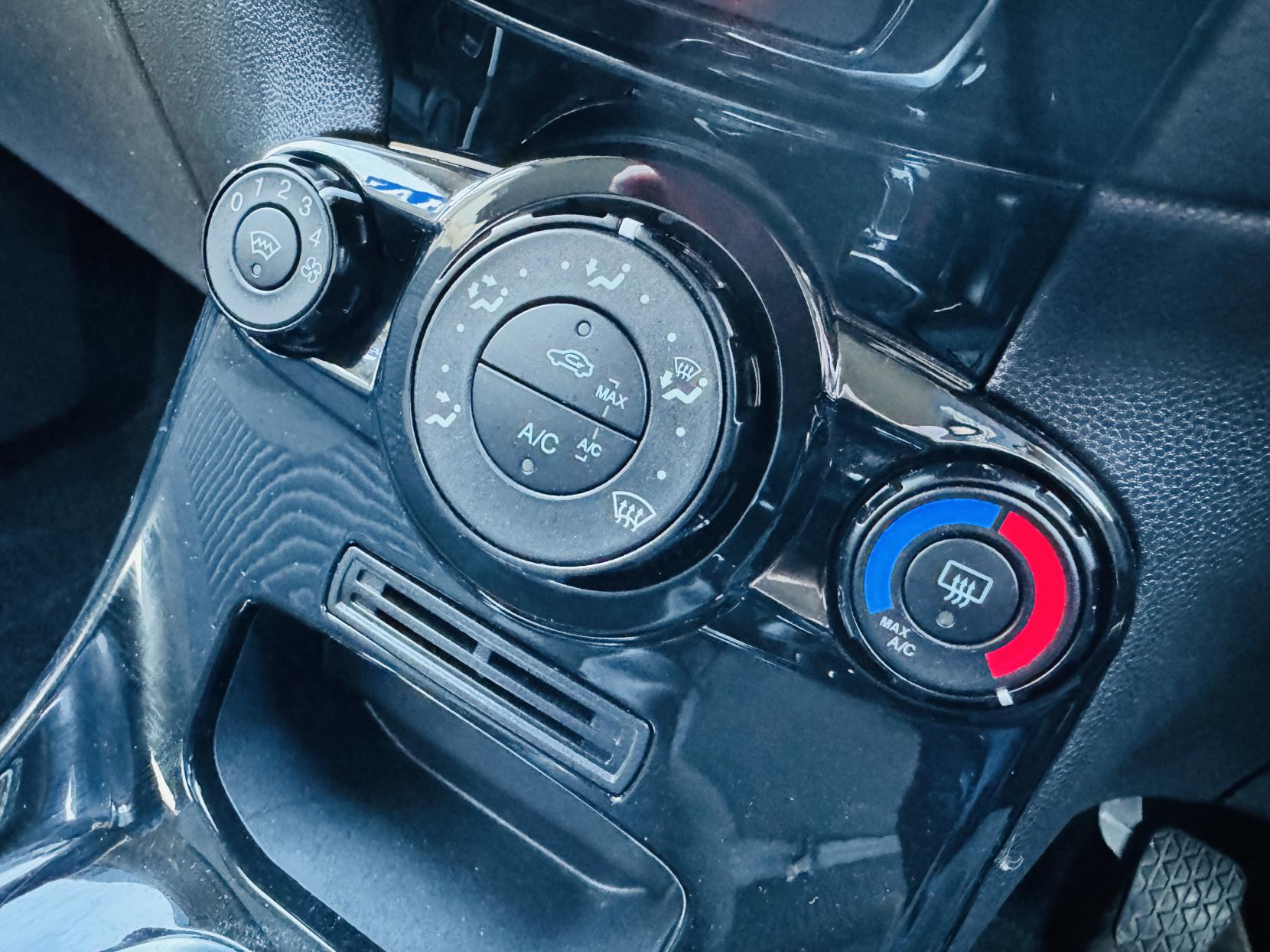 Ford Fiesta 1.25 Zetec Hatchback 5dr Petrol Manual Euro 6 (82 ps)