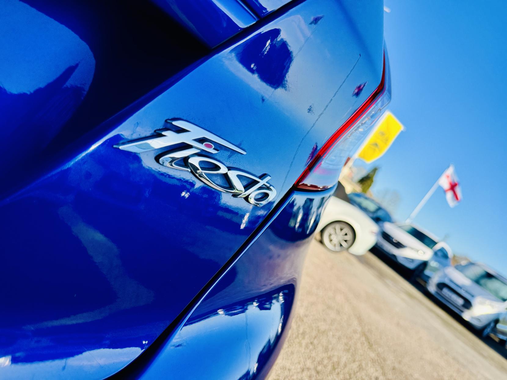 Ford Fiesta 1.25 Zetec Hatchback 5dr Petrol Manual Euro 6 (82 ps)