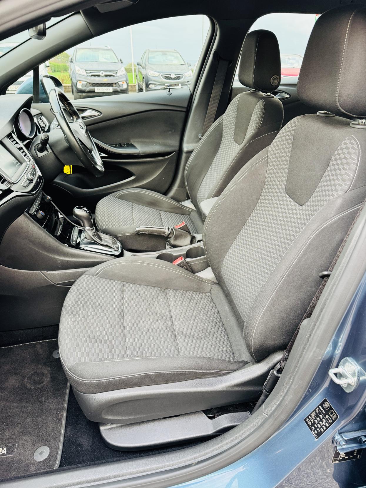 Vauxhall Astra 1.4i Turbo SRi Sports Tourer 5dr Petrol Auto Euro 6 (s/s) (150 ps)