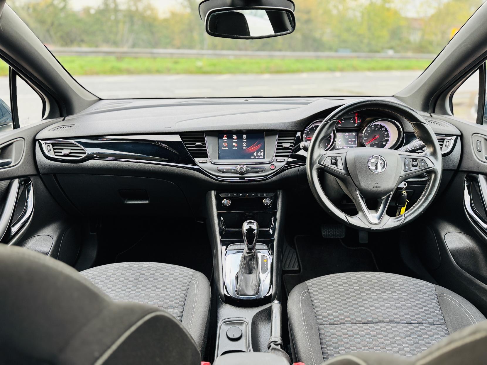 Vauxhall Astra 1.4i Turbo SRi Sports Tourer 5dr Petrol Auto Euro 6 (s/s) (150 ps)