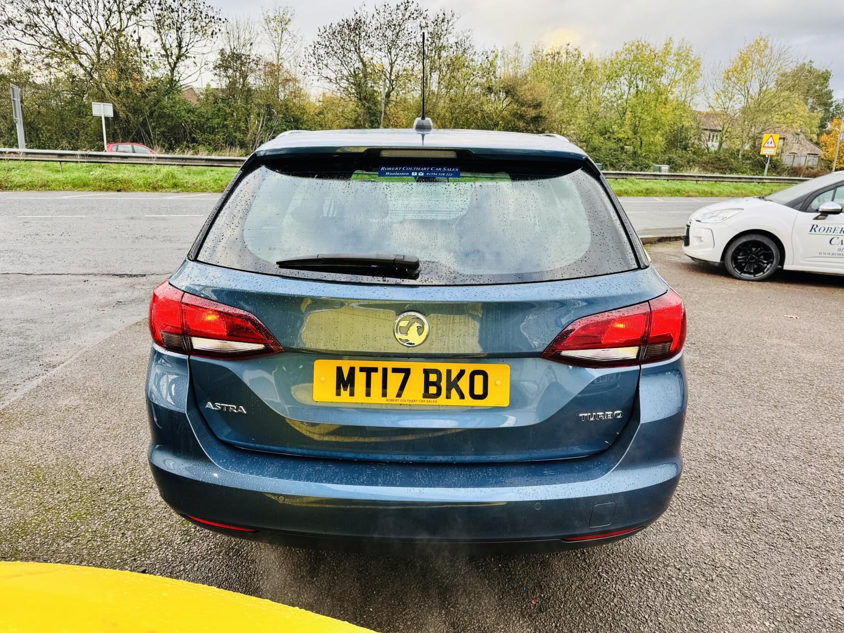 Vauxhall Astra 1.4i Turbo SRi Sports Tourer 5dr Petrol Auto Euro 6 (s/s) (150 ps)