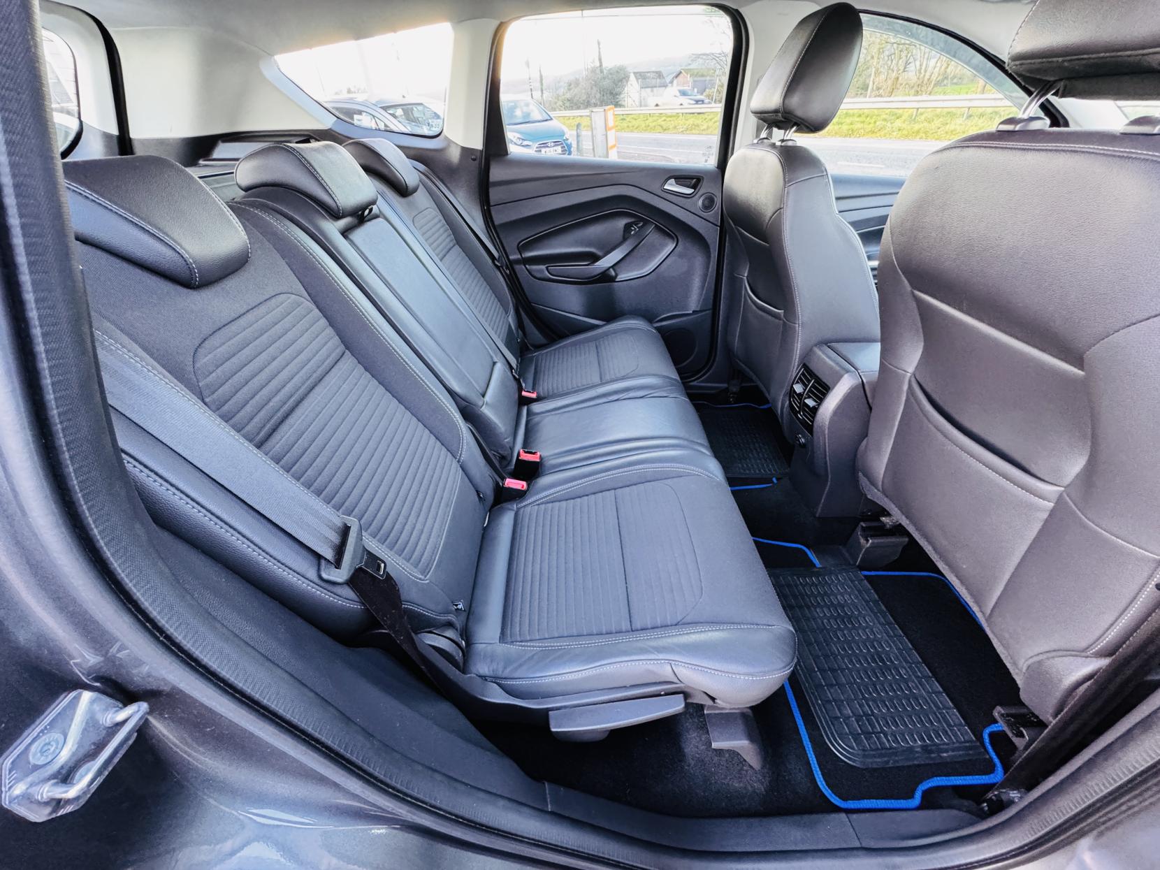 Ford Kuga 2.0 TDCi Titanium SUV 5dr Diesel Manual AWD Euro 6 (s/s) (180 ps)