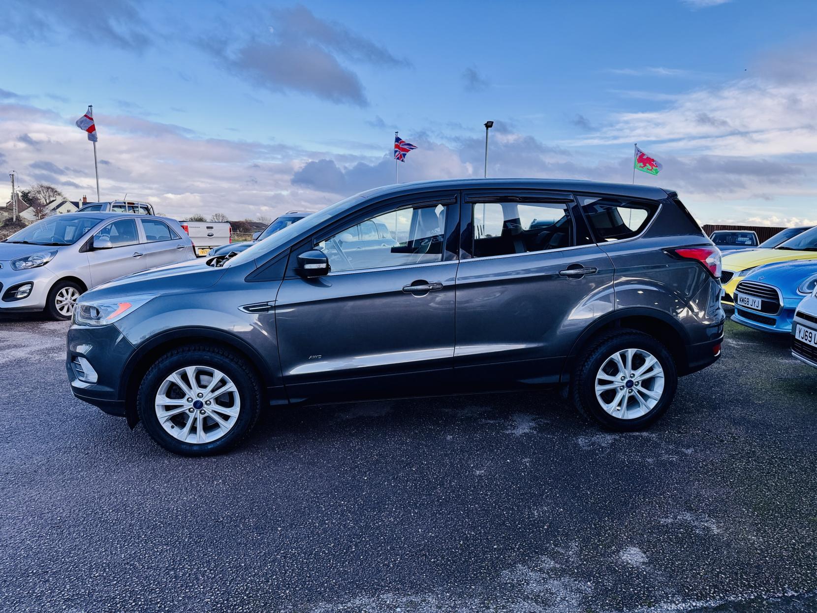 Ford Kuga 2.0 TDCi Titanium SUV 5dr Diesel Manual AWD Euro 6 (s/s) (180 ps)