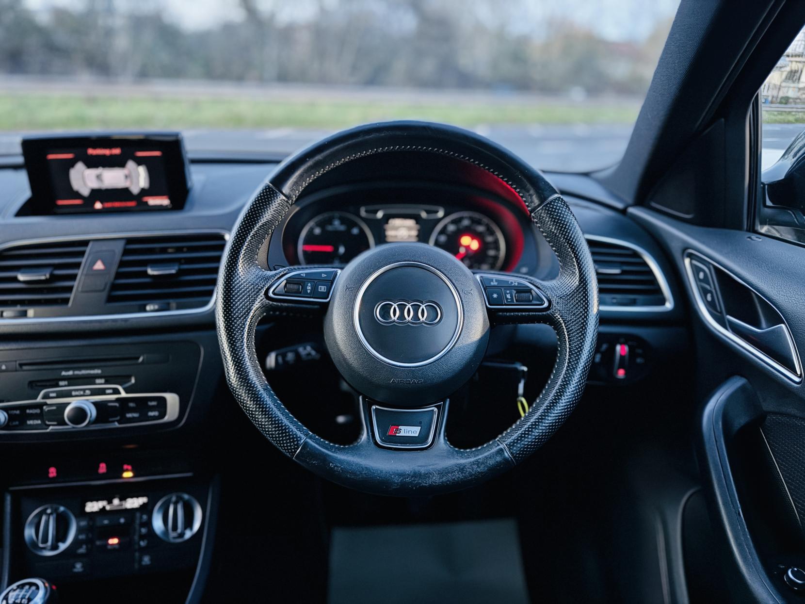 Audi Q3 2.0 TDI S line SUV 5dr Diesel Manual Euro 5 (s/s) (140 ps)