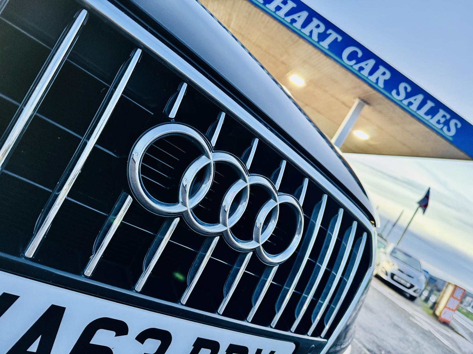 Audi Q3 2.0 TDI S line SUV 5dr Diesel Manual Euro 5 (s/s) (140 ps)