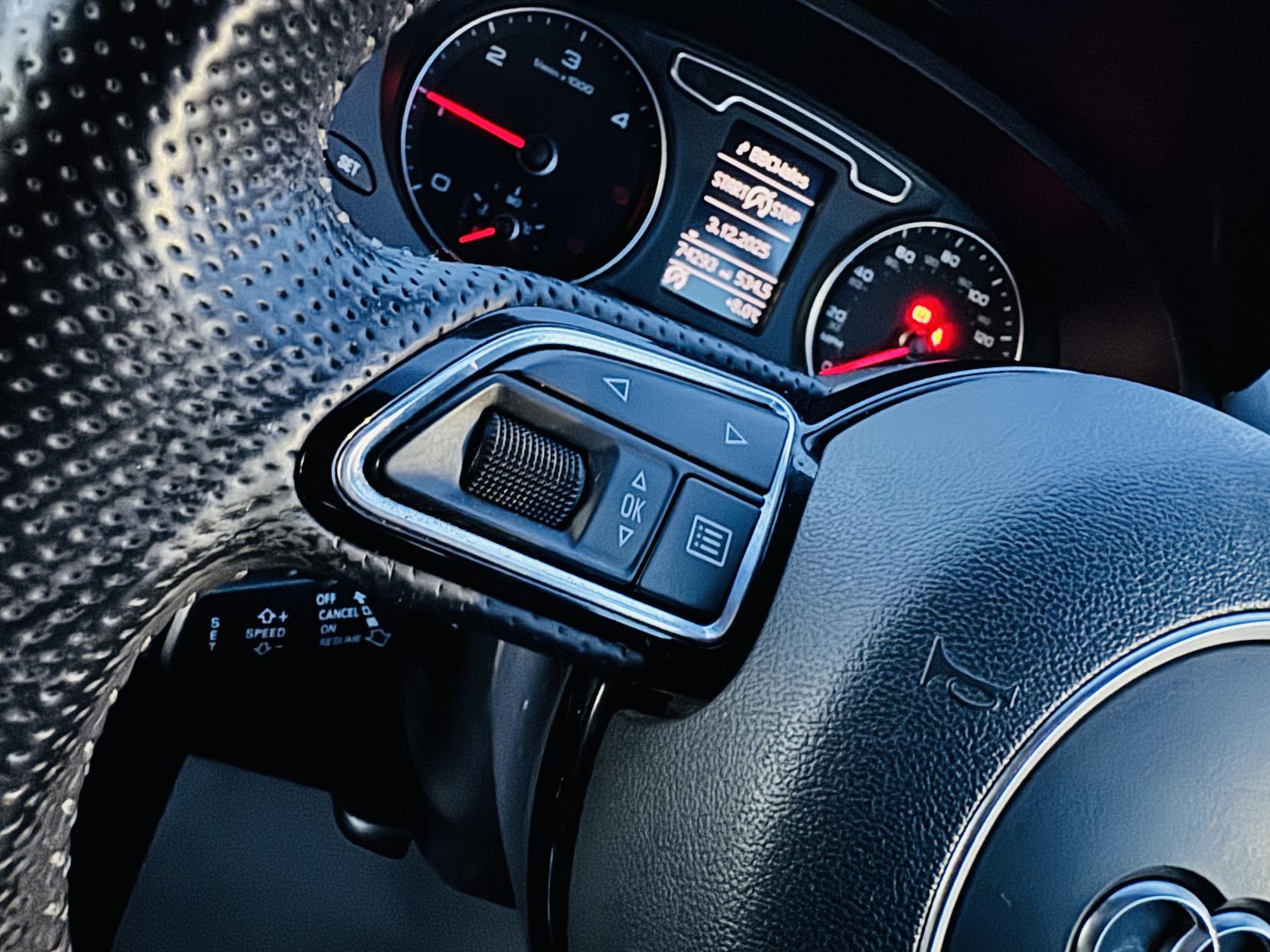 Audi Q3 2.0 TDI S line SUV 5dr Diesel Manual Euro 5 (s/s) (140 ps)