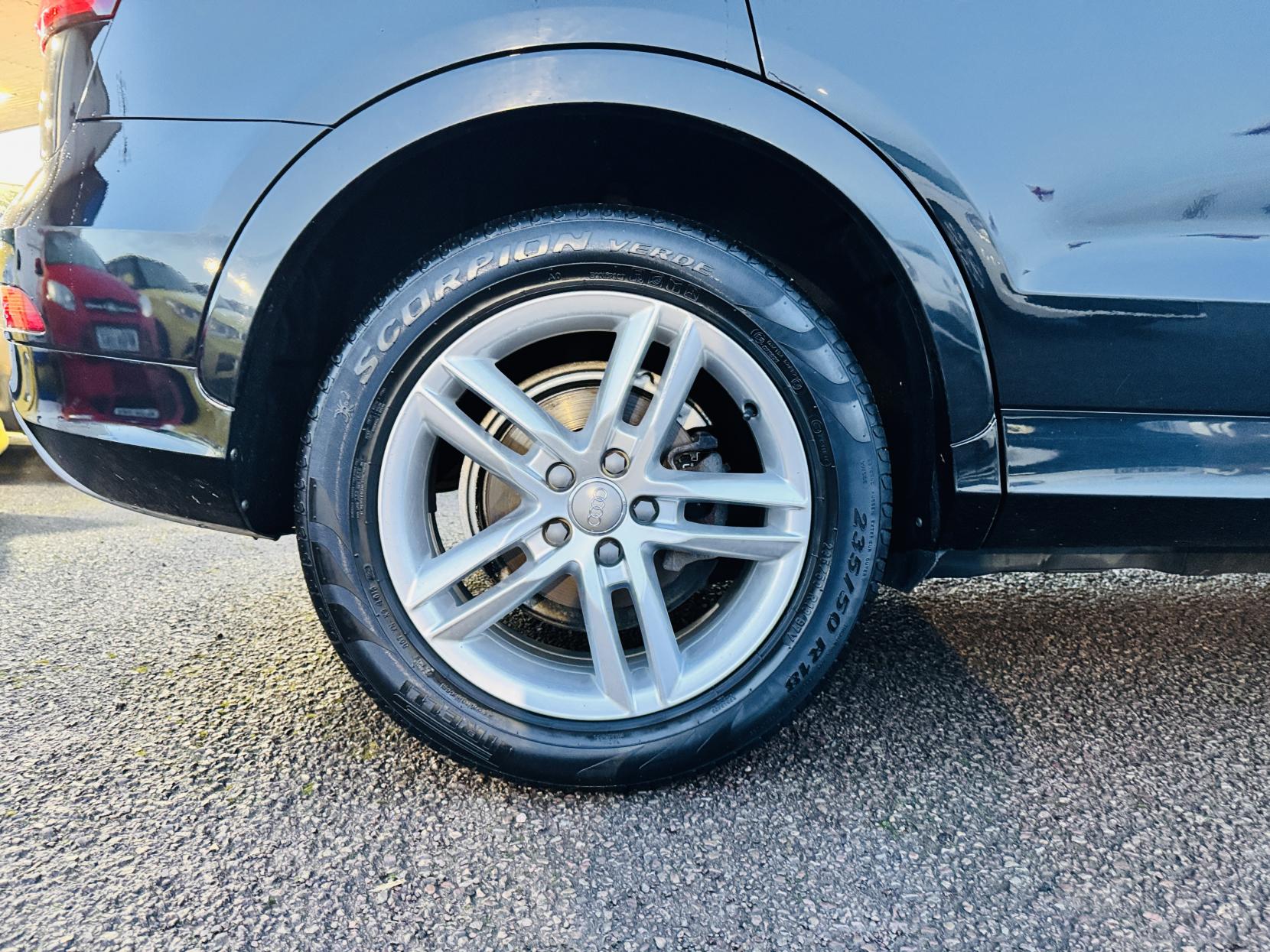 Audi Q3 2.0 TDI S line SUV 5dr Diesel Manual Euro 5 (s/s) (140 ps)