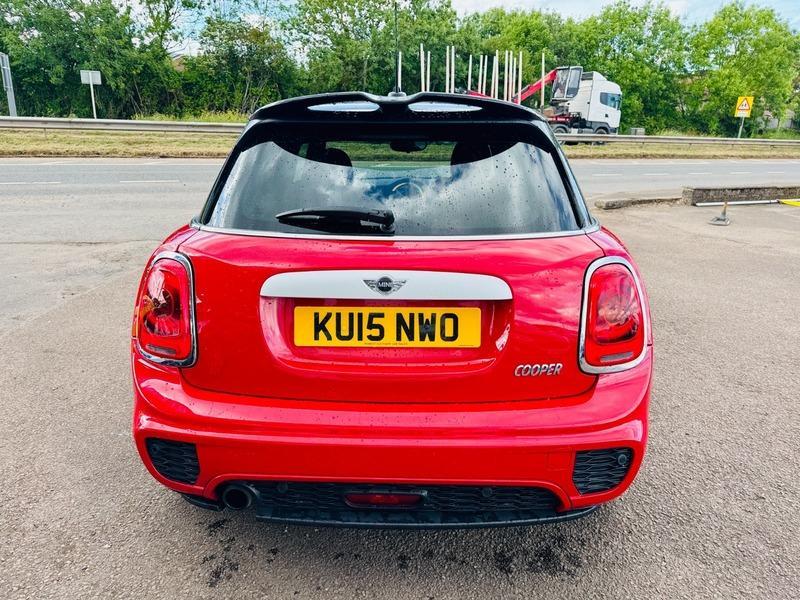 MINI Hatch 1.5 Cooper Hatchback 5dr Petrol Auto Euro 6 (s/s) (136 ps)