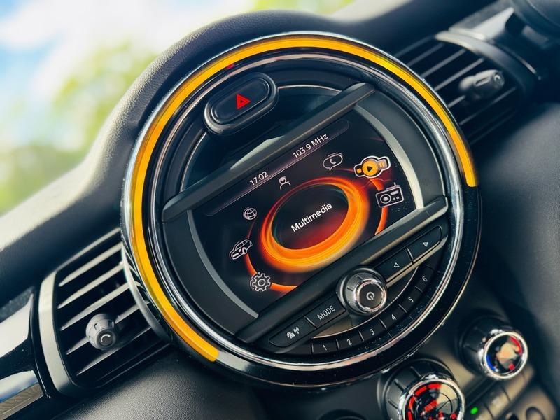 MINI Hatch 1.5 Cooper Hatchback 5dr Petrol Auto Euro 6 (s/s) (136 ps)