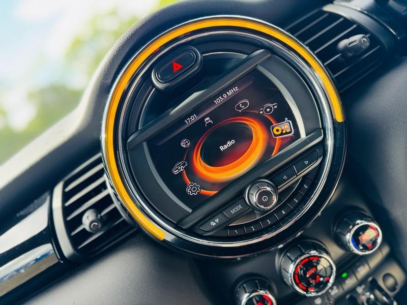 MINI Hatch 1.5 Cooper Hatchback 5dr Petrol Auto Euro 6 (s/s) (136 ps)