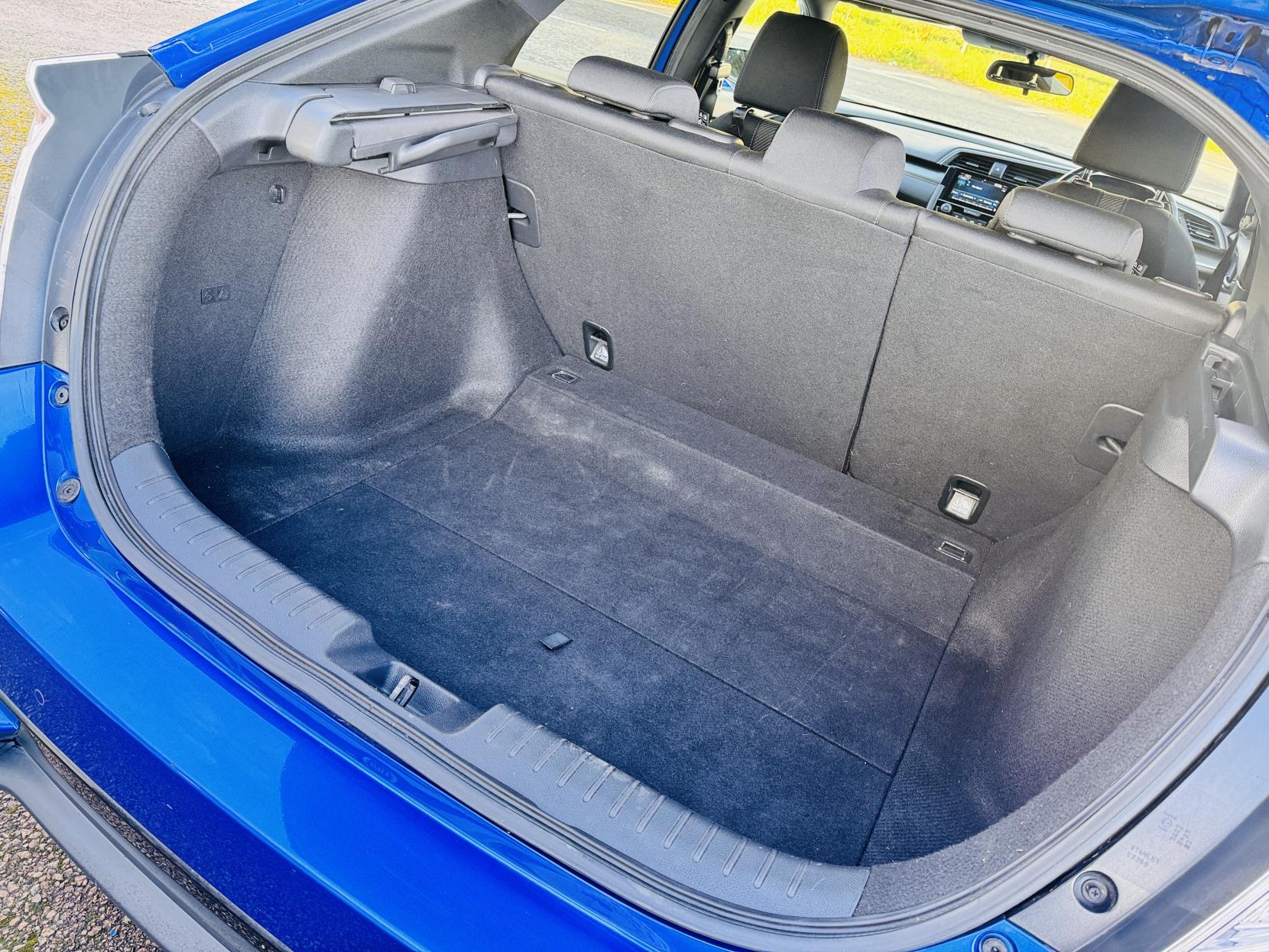 Honda Civic 1.6 i-DTEC SR Hatchback 5dr Diesel Auto Euro 6 (s/s) (120 ps)