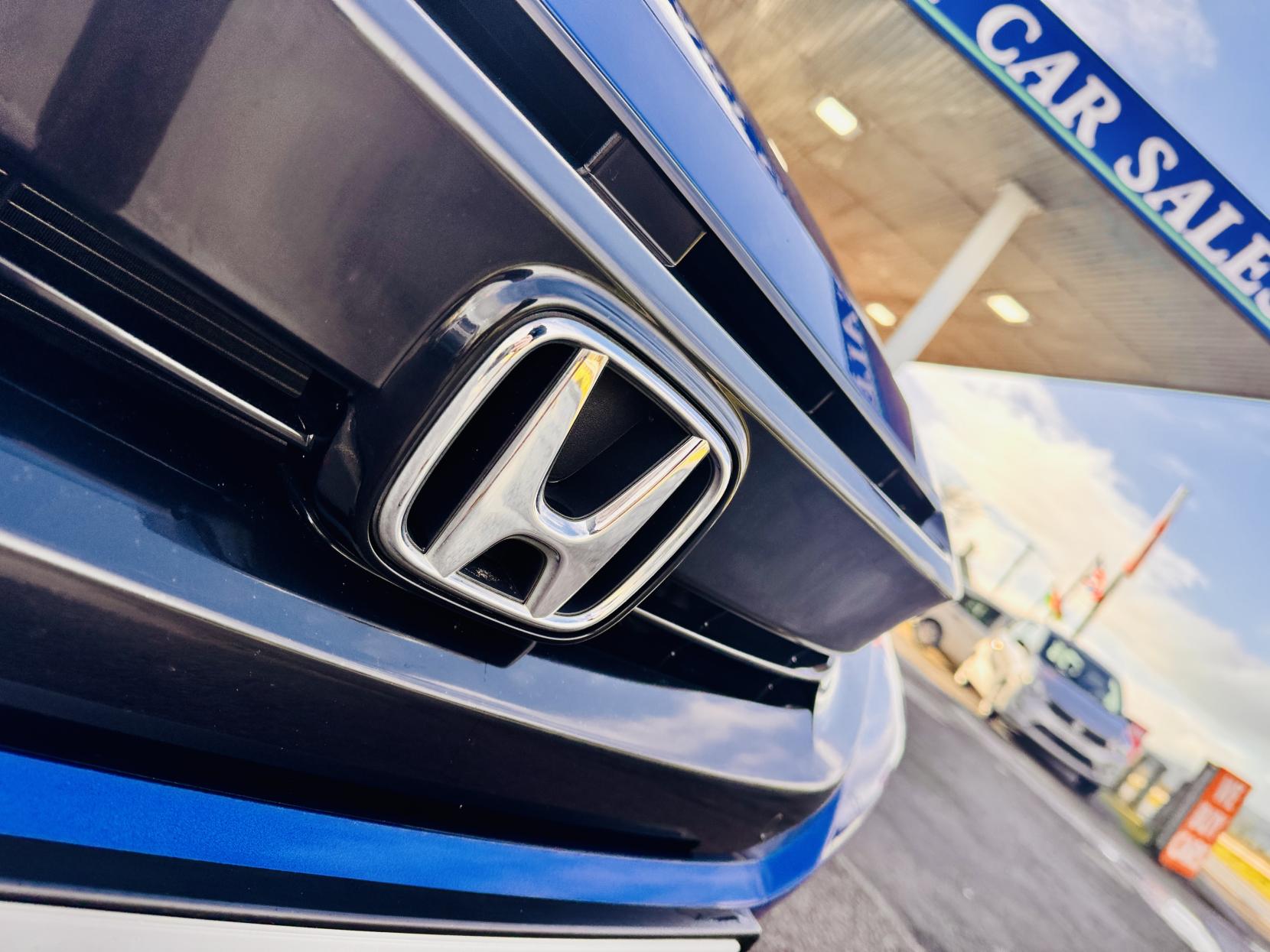 Honda Civic 1.6 i-DTEC SR Hatchback 5dr Diesel Auto Euro 6 (s/s) (120 ps)